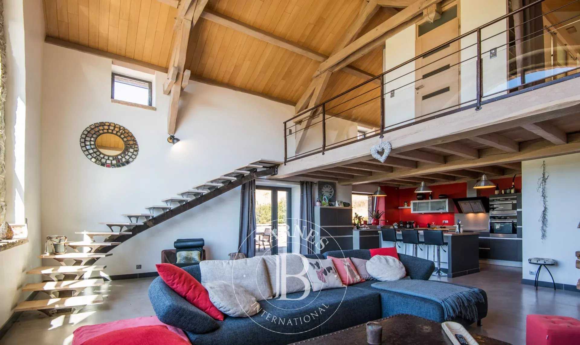 Millau  - Propriété 7 Pi&egrave;ces 4 Chambres