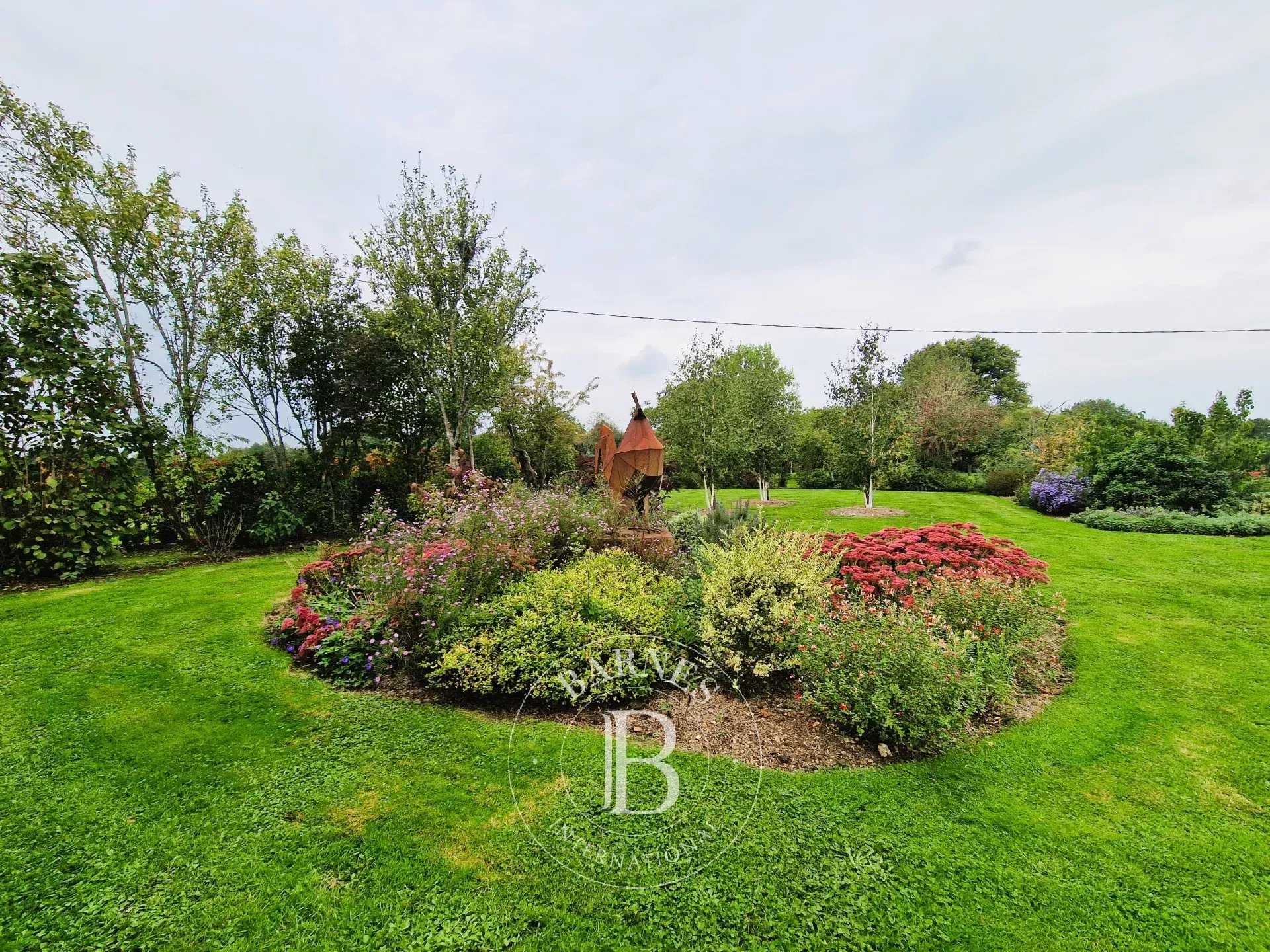 Nogent-le-Rotrou  - Maison 12 Pi&egrave;ces 6 Chambres