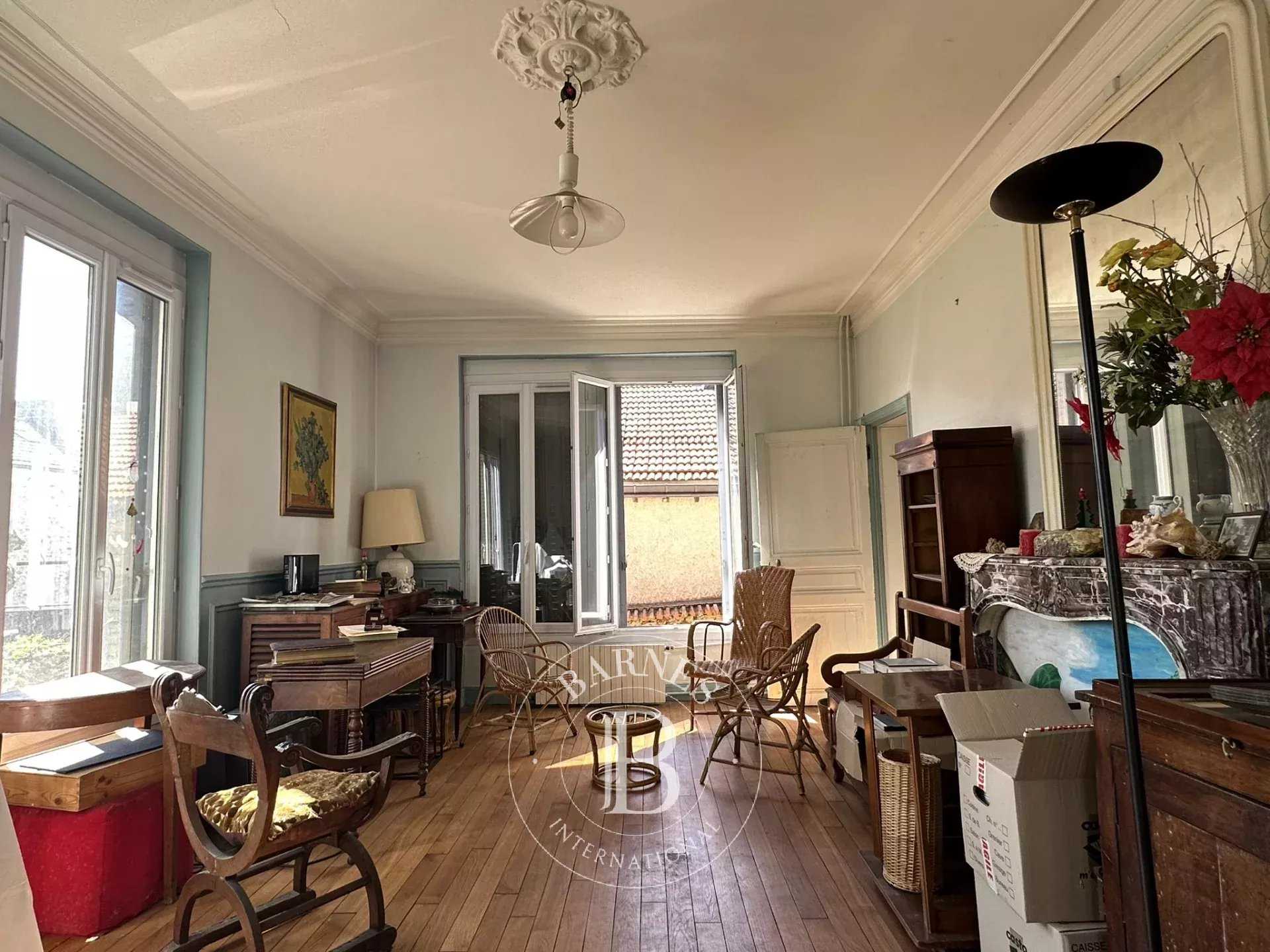 Saint-Chéron  - House 8 Bedrooms