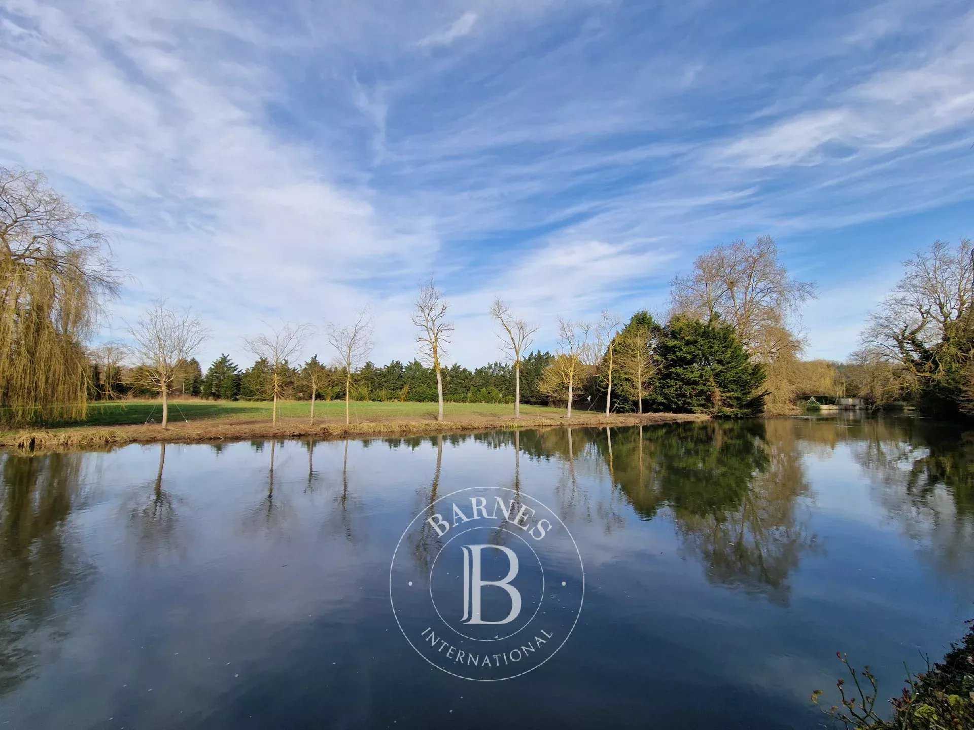 Anet  - House 7 Bedrooms