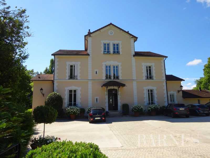 Voiron  - House 6 Bedrooms