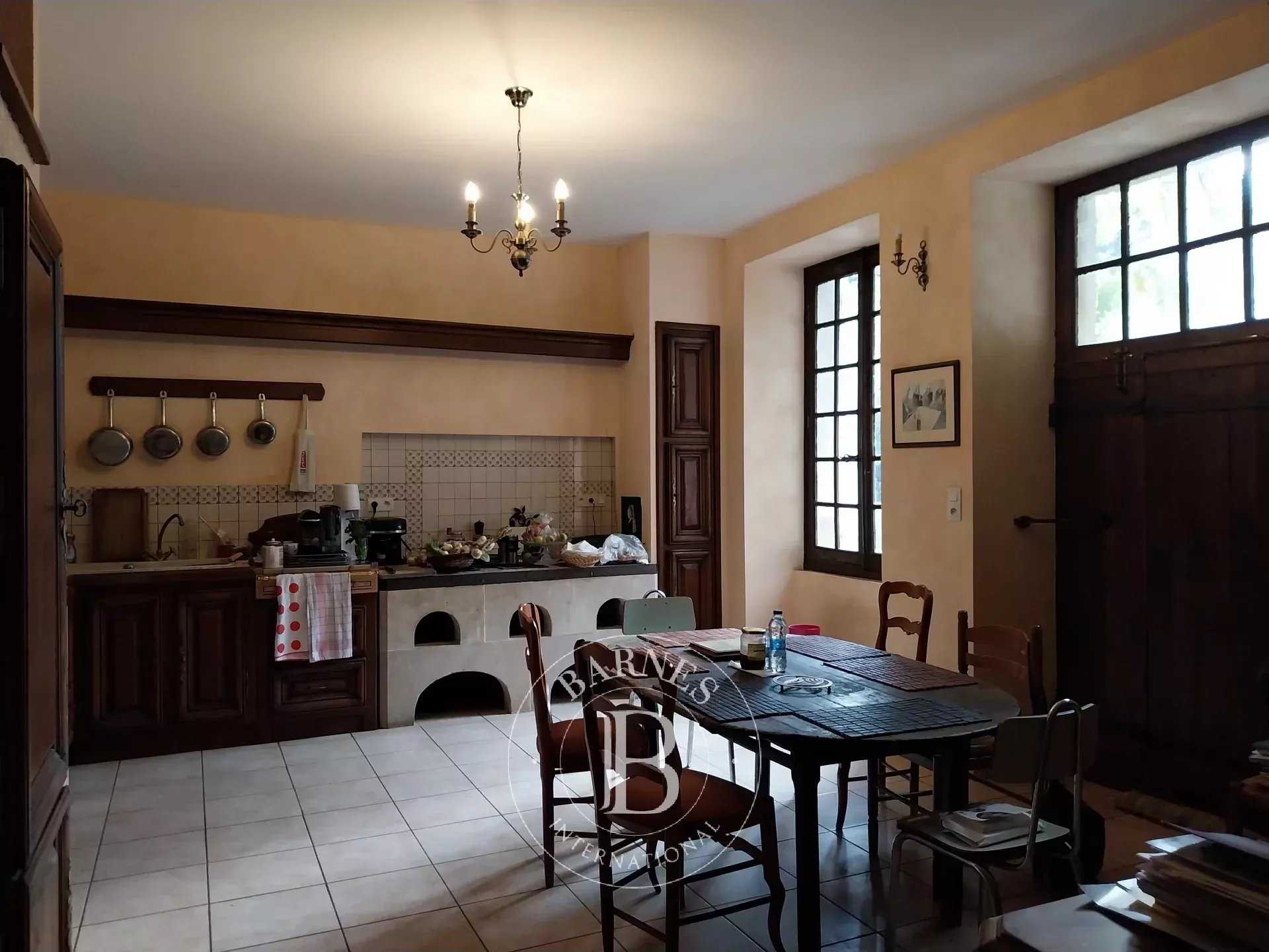 Montmorillon  - House 6 Bedrooms