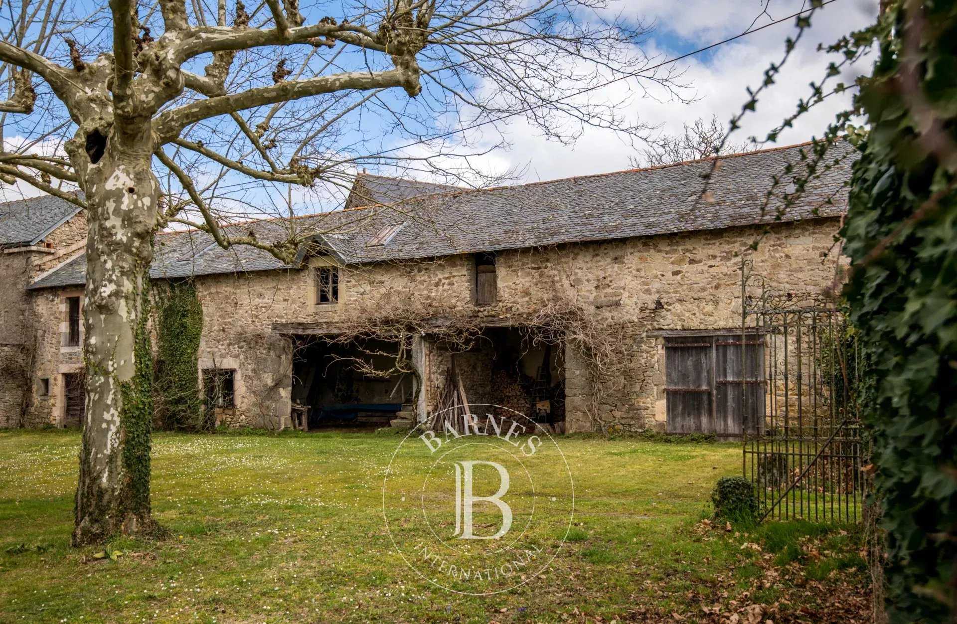 Rodez  - Castle 4 Bedrooms