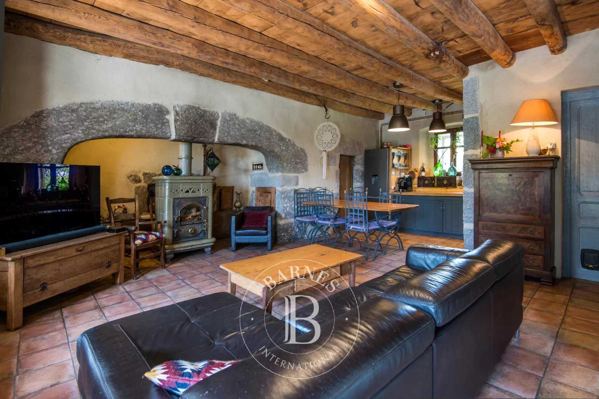 Aumont Aubrac  - Propriété 15 Pi&egrave;ces 4 Chambres