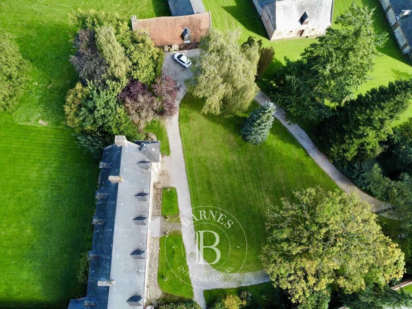 Illois  - Château 10 Pi&egrave;ces