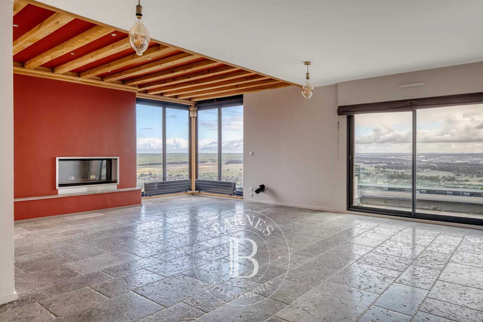 Rouen  - Maison 8 Pi&egrave;ces 5 Chambres