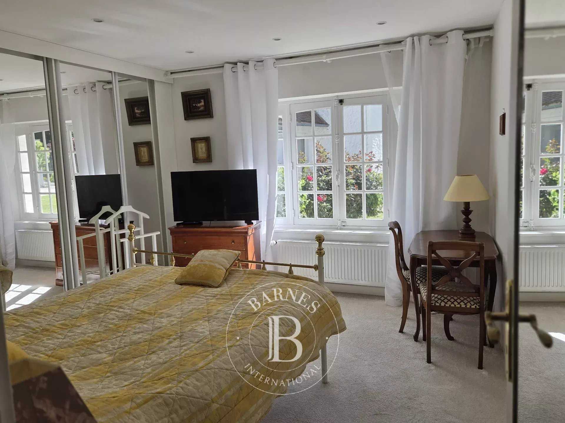 Tremblay-les-Villages  - Maison 21 Pi&egrave;ces 8 Chambres