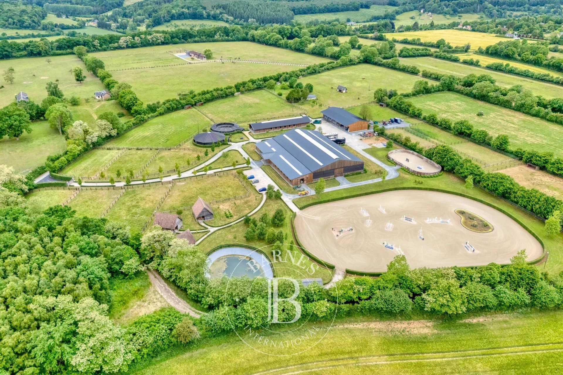 Orbec  - Equestrian estate 