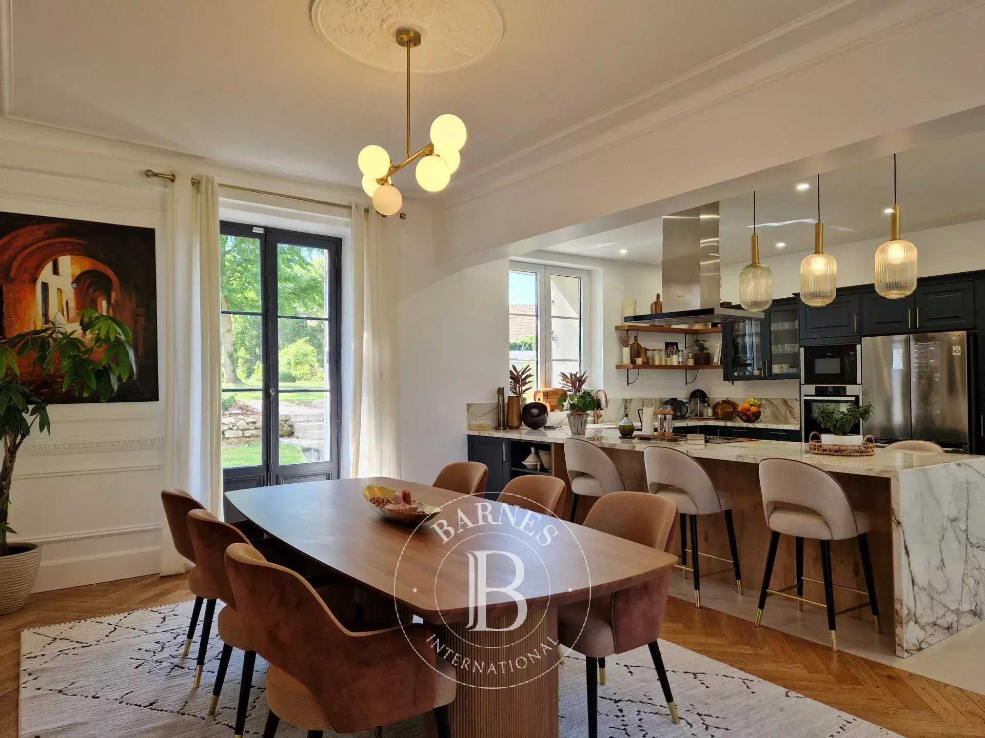 Vigny  - House 7 Bedrooms