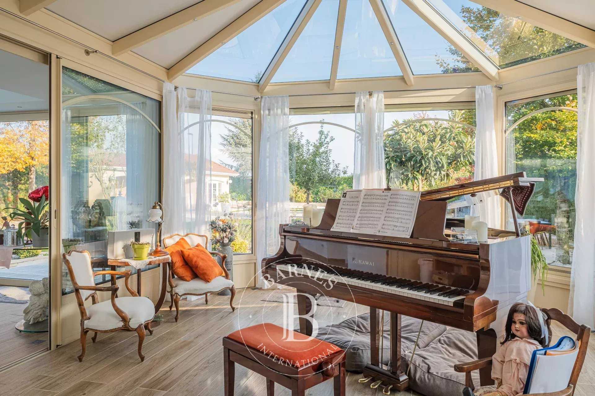 Morestel  - Casa 7 Cuartos 5 Habitaciones