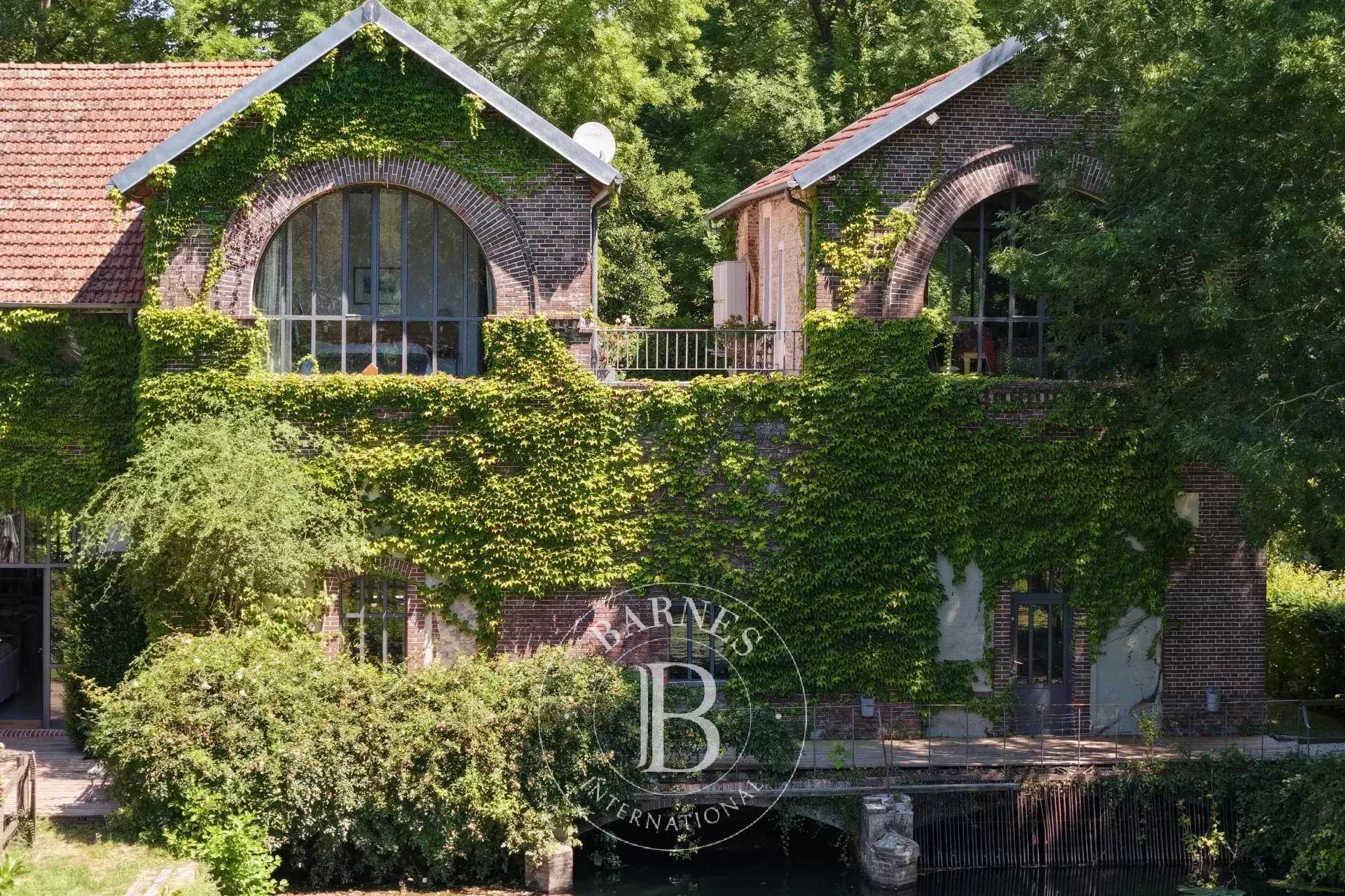 Anet  - House 6 Bedrooms