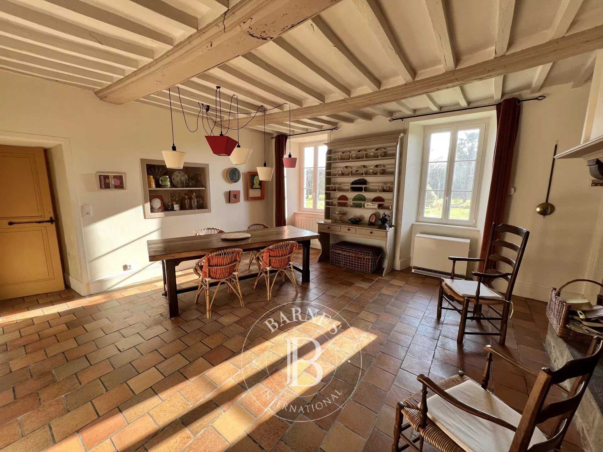 Gouville-sur-Mer  - Maison 11 Pièces 7 Chambres