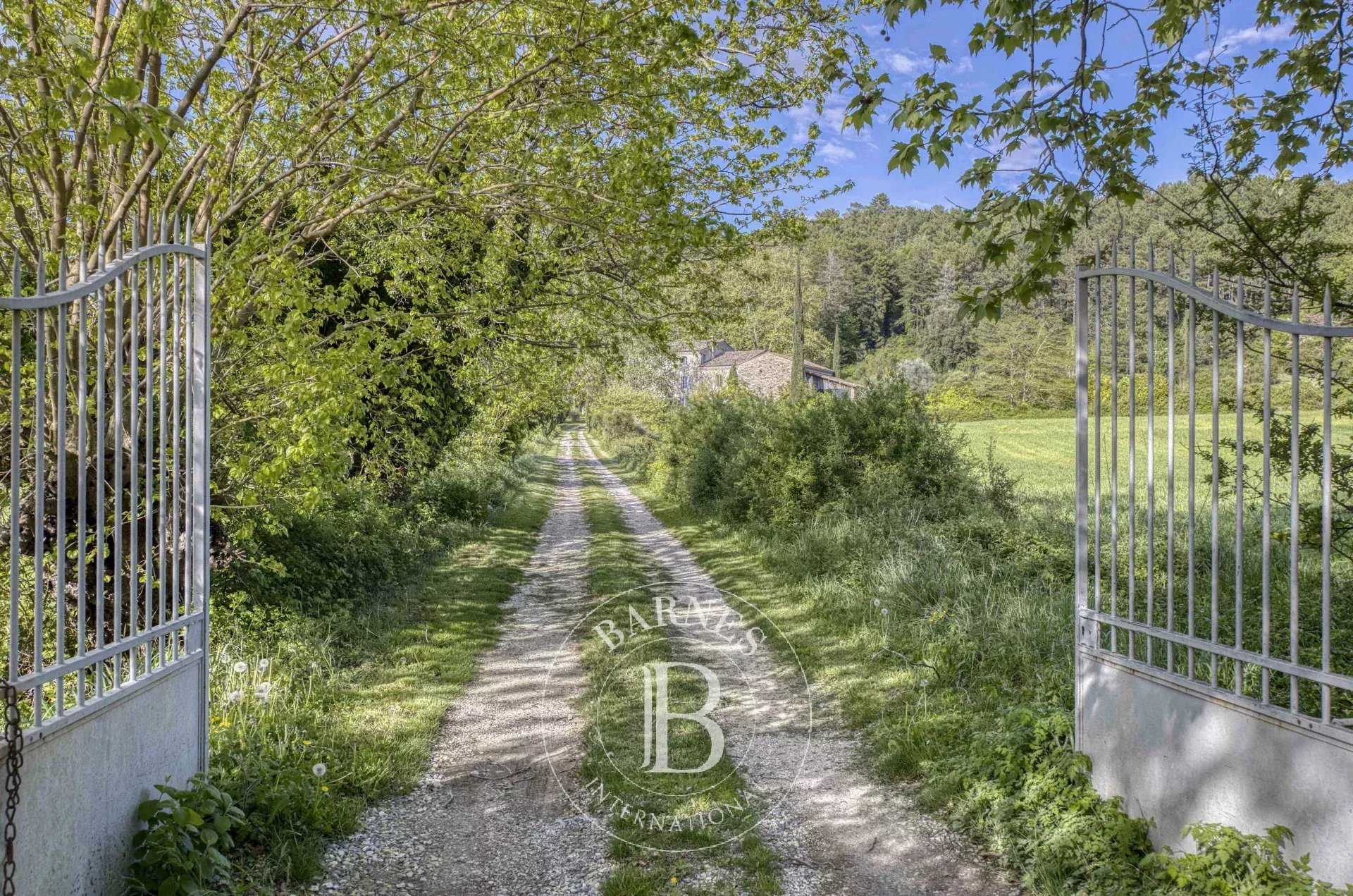 Espeluche  - Property 