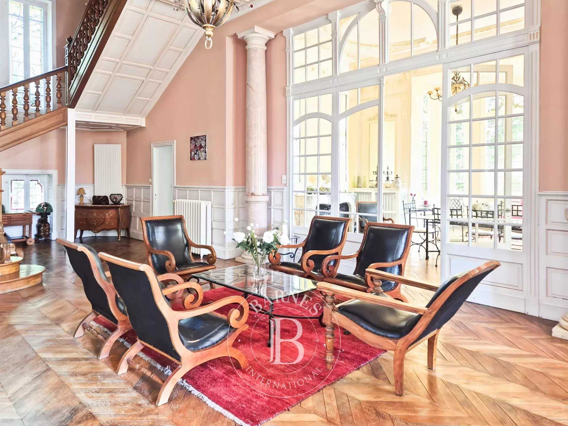 Châtel-Guyon  - Property 10 Bedrooms