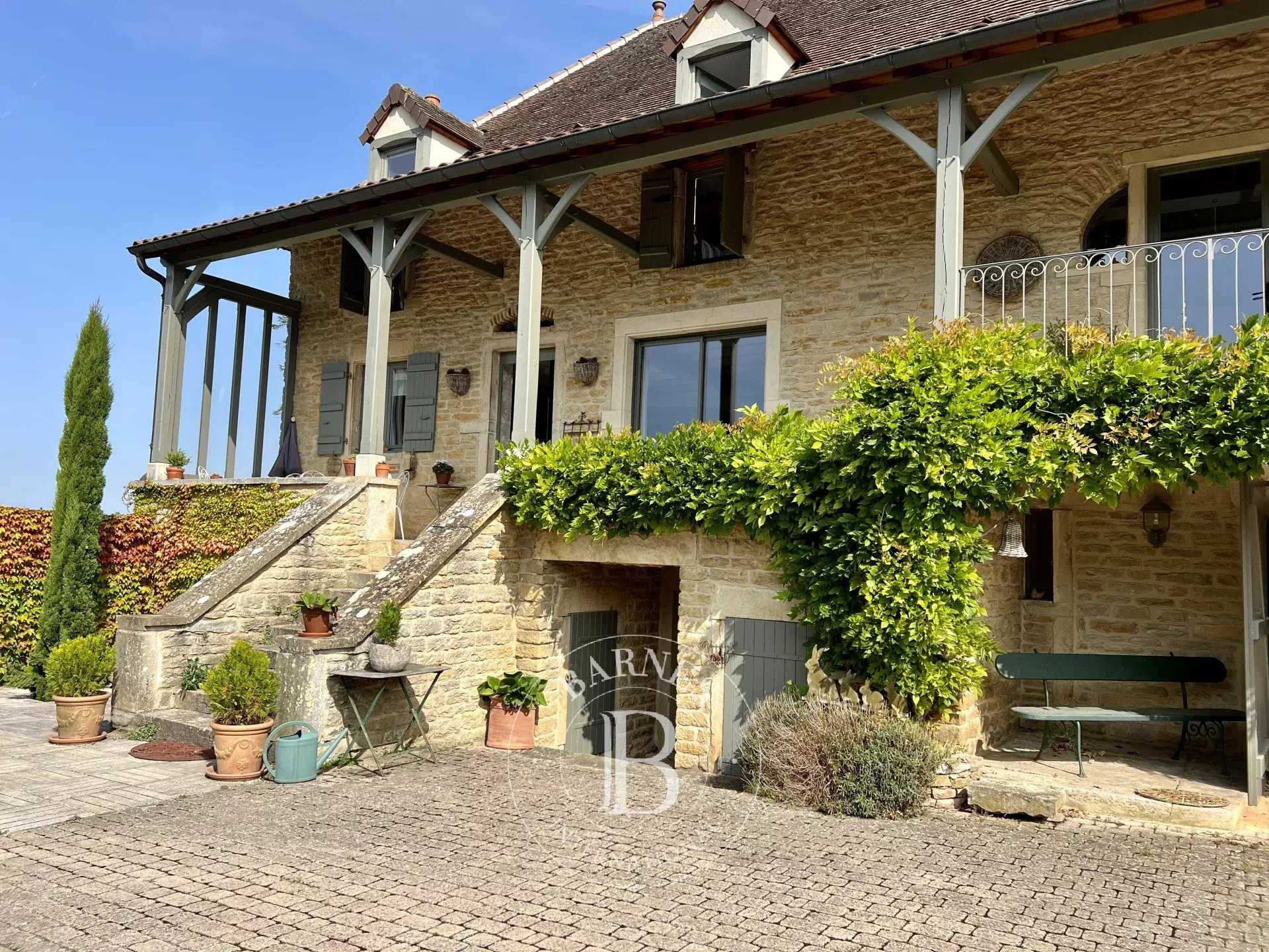 Buxy  - Maison 9 Pi&egrave;ces 5 Chambres