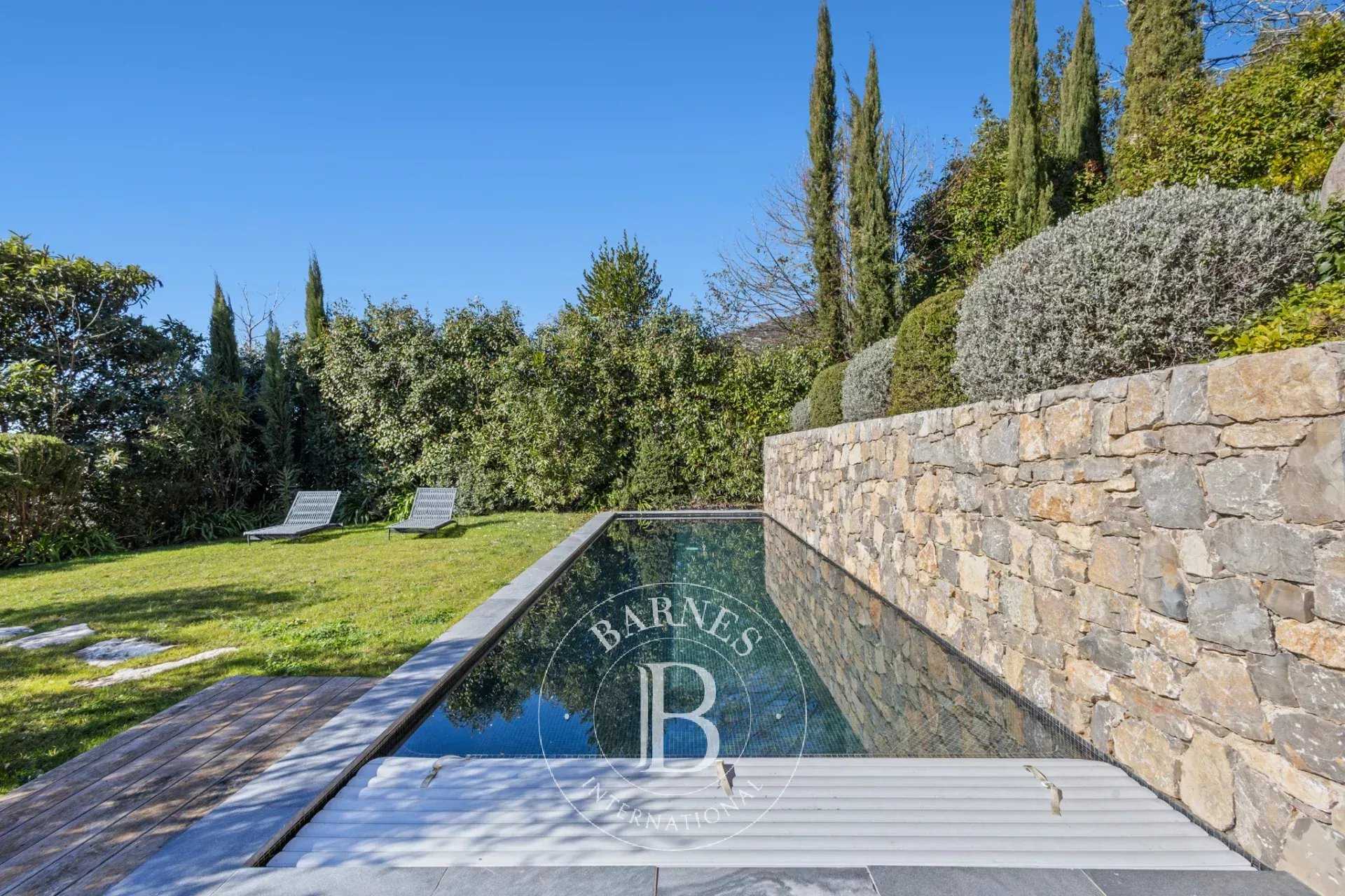 Seillans  - Villa 10 Pi&egrave;ces 5 Chambres