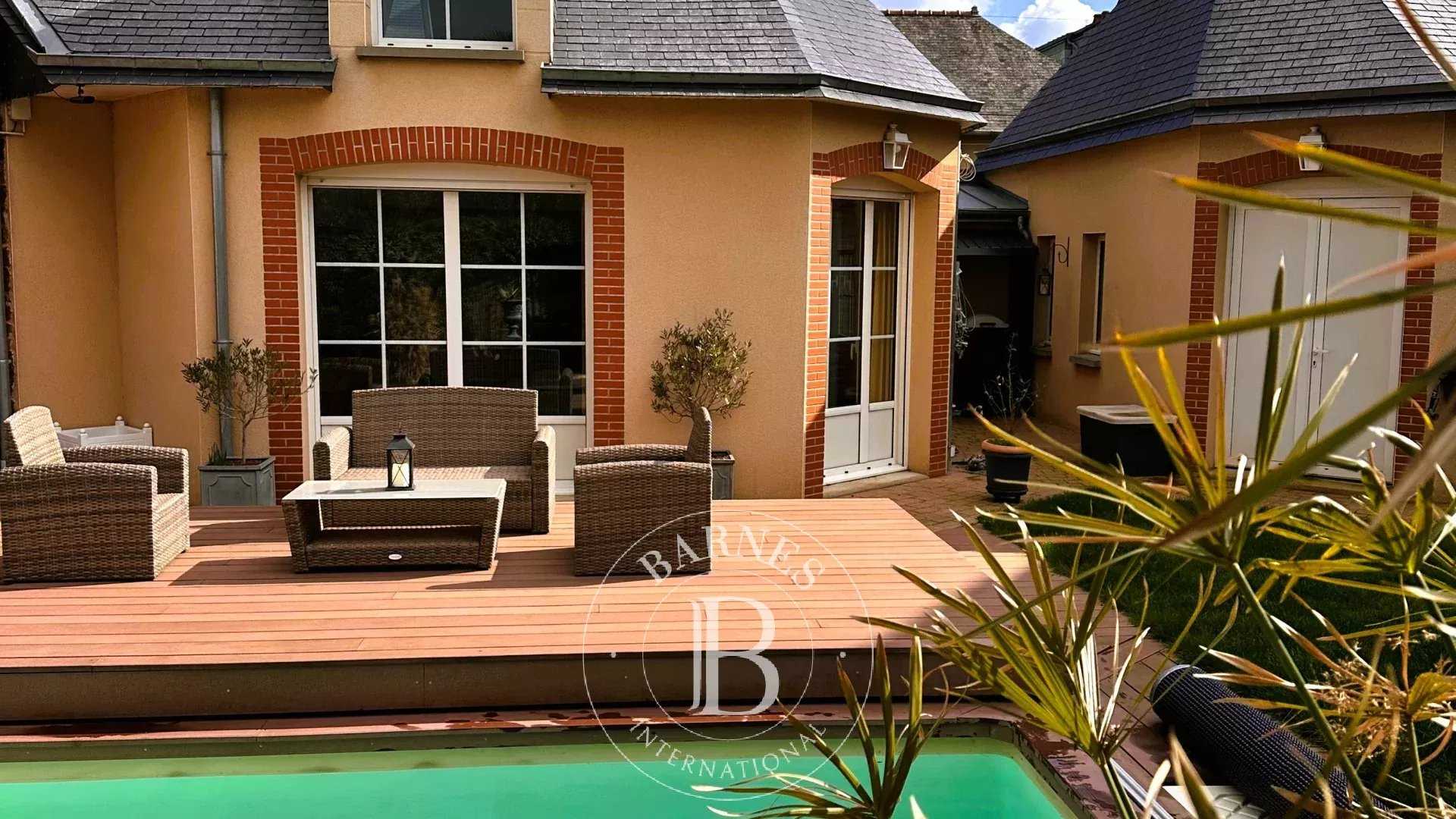 Montfort-sur-Meu  - House 5 Bedrooms