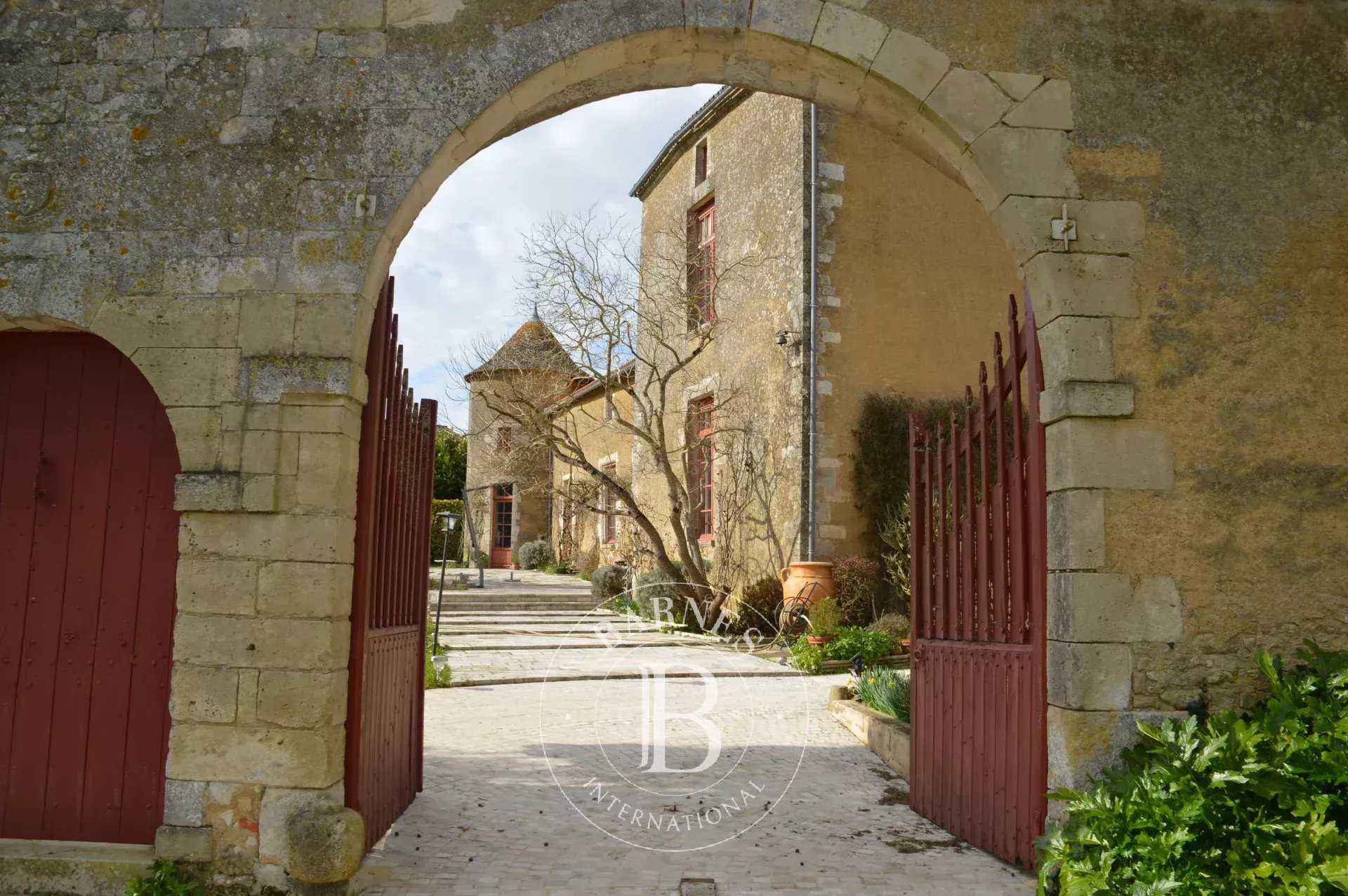 Manoir Coulonges-sur-l'Autize
