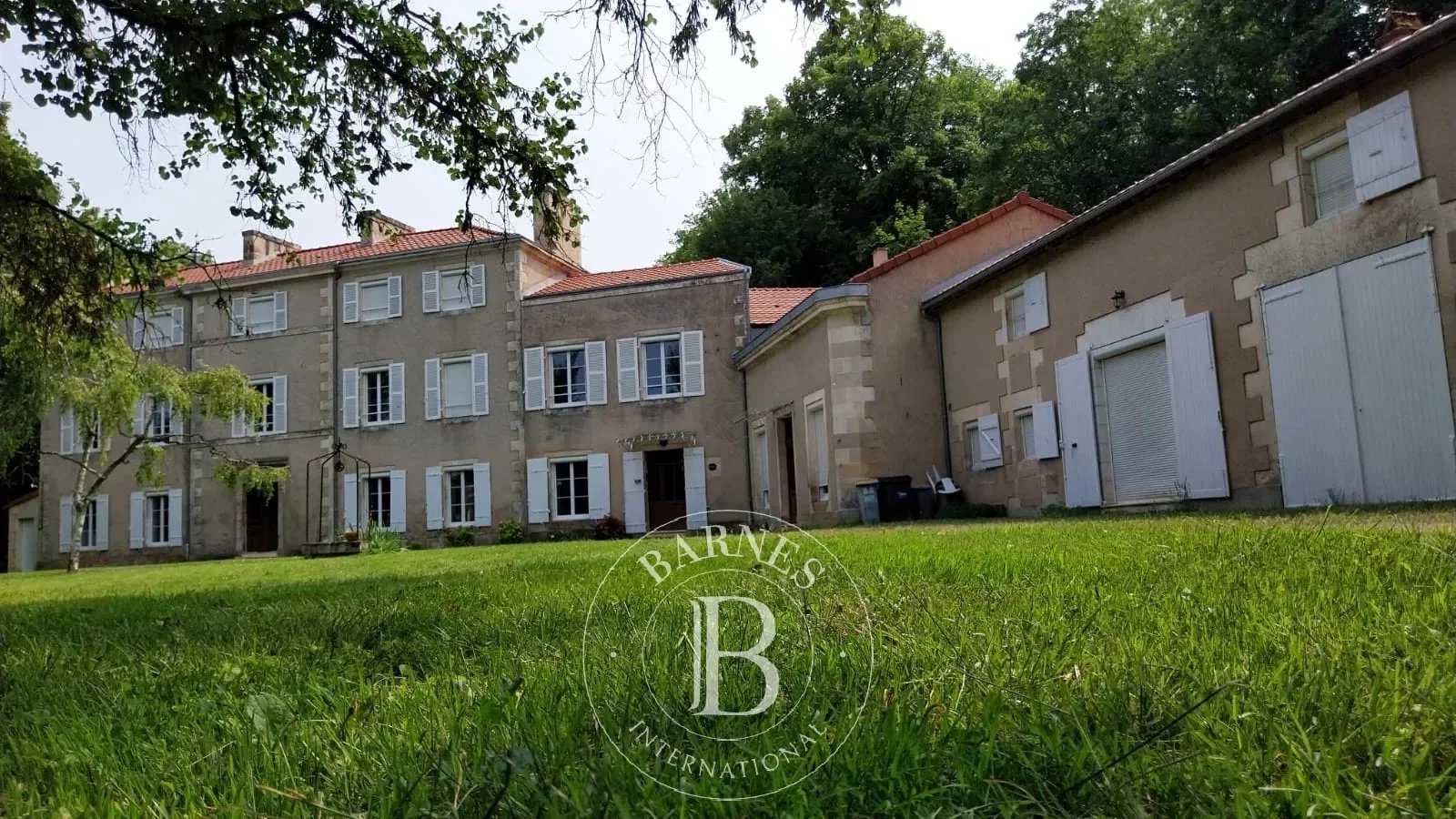 Poitiers  - House 9 Bedrooms