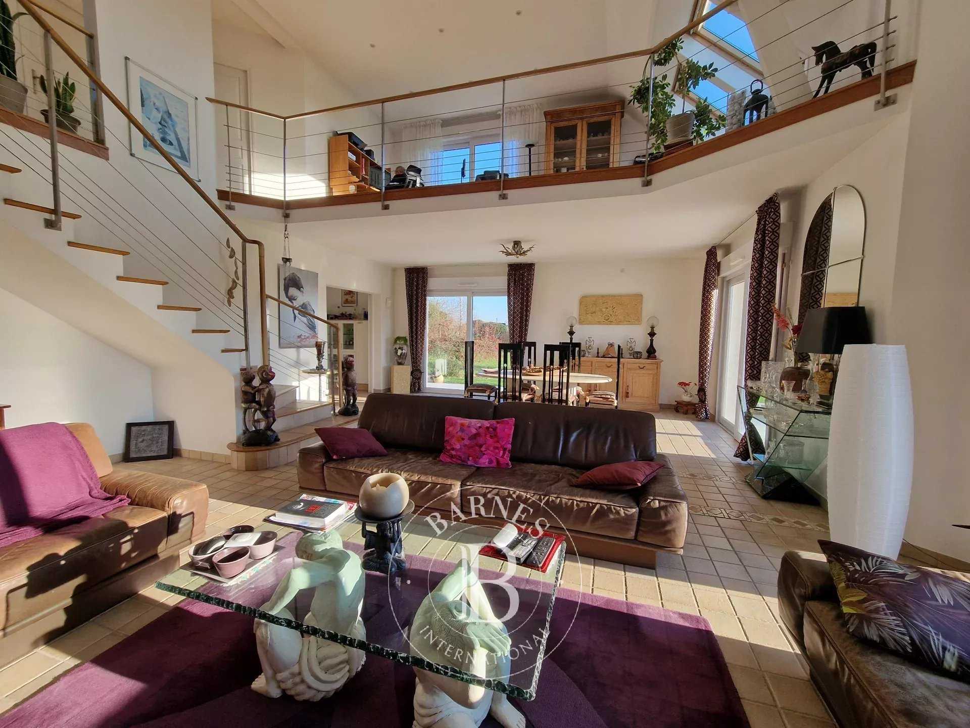 Dammartin-en-Serve  - House 4 Bedrooms