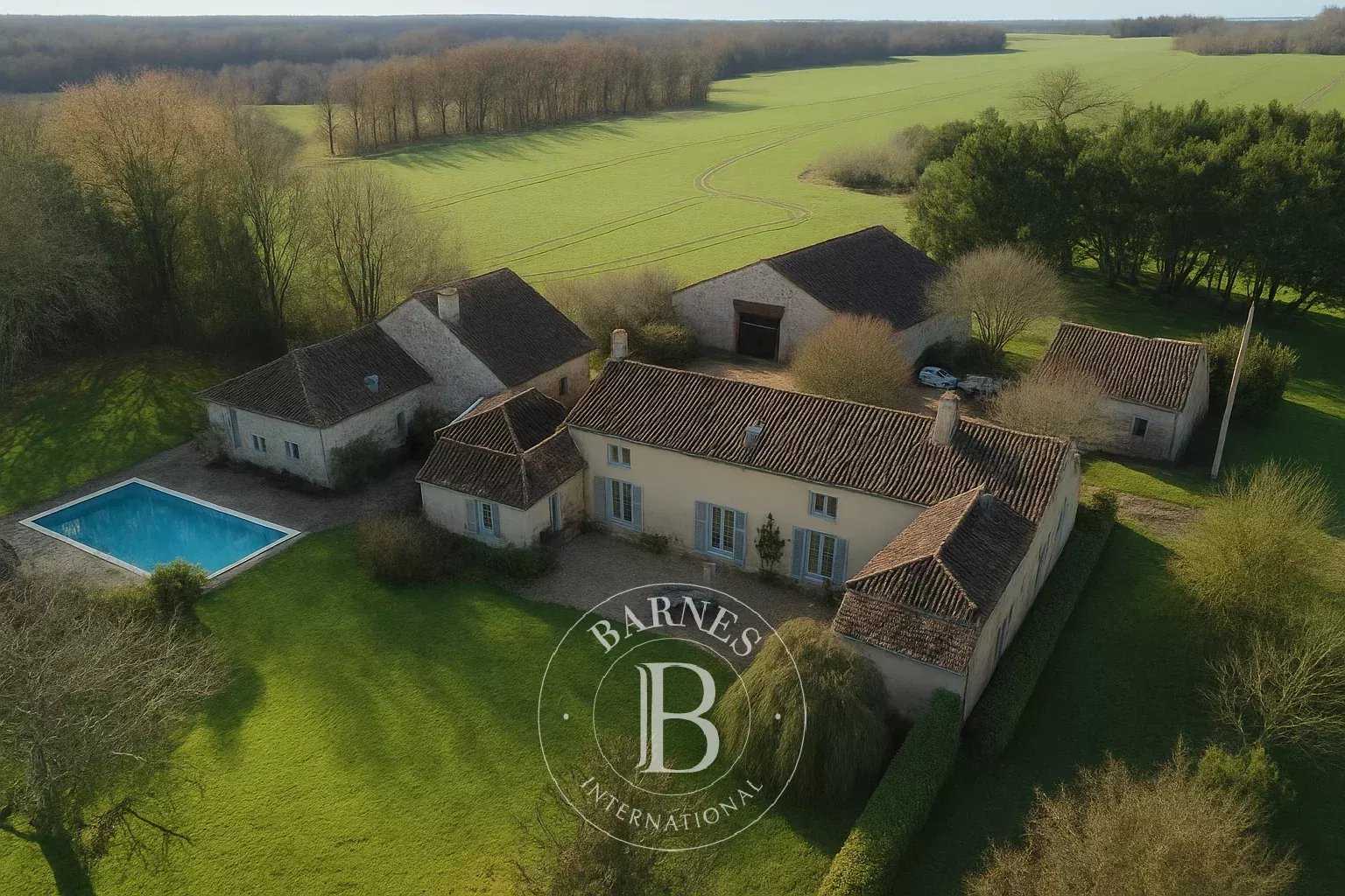 Saint-Savin  - House 8 Bedrooms