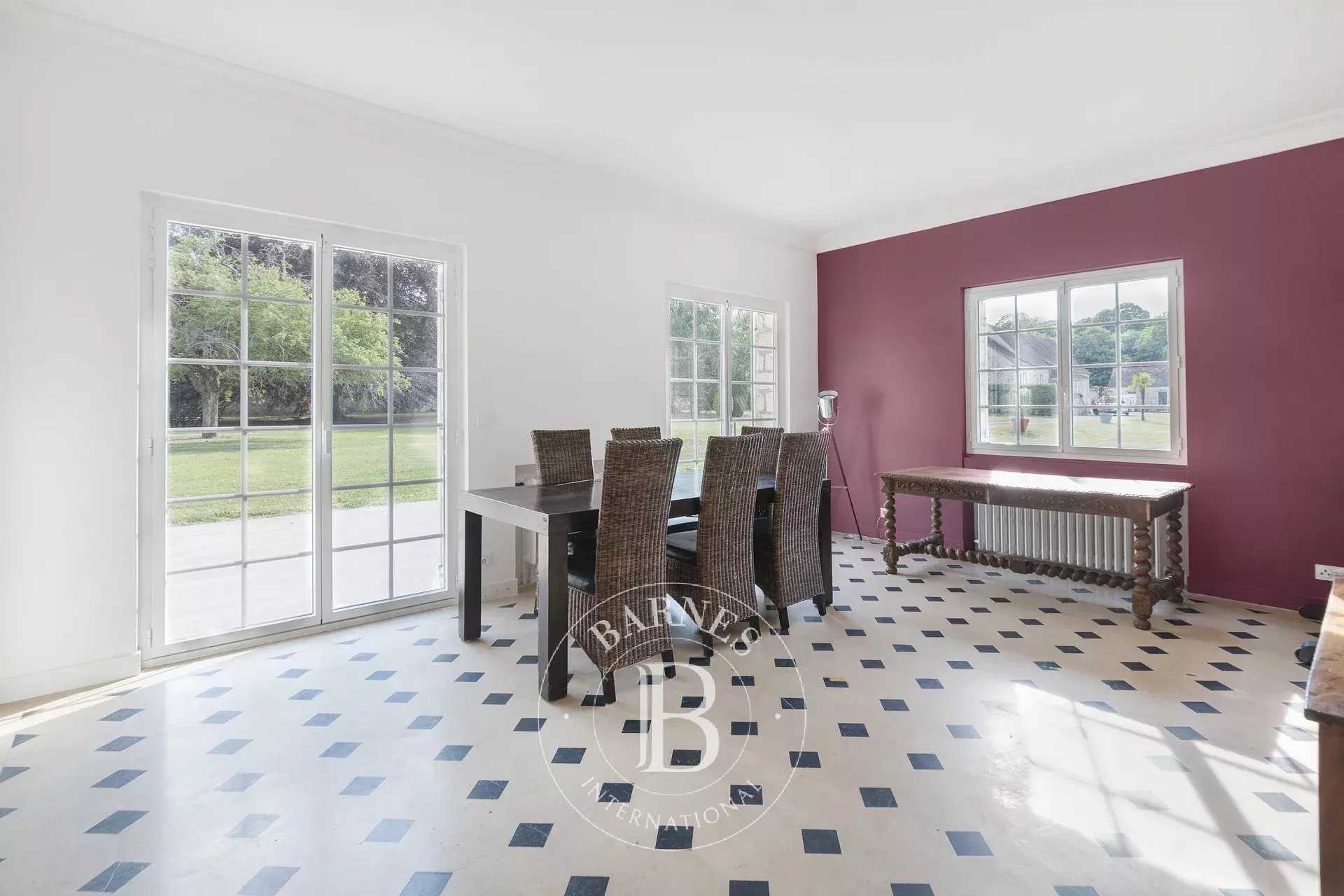 Champcueil  - Property 13 Bedrooms