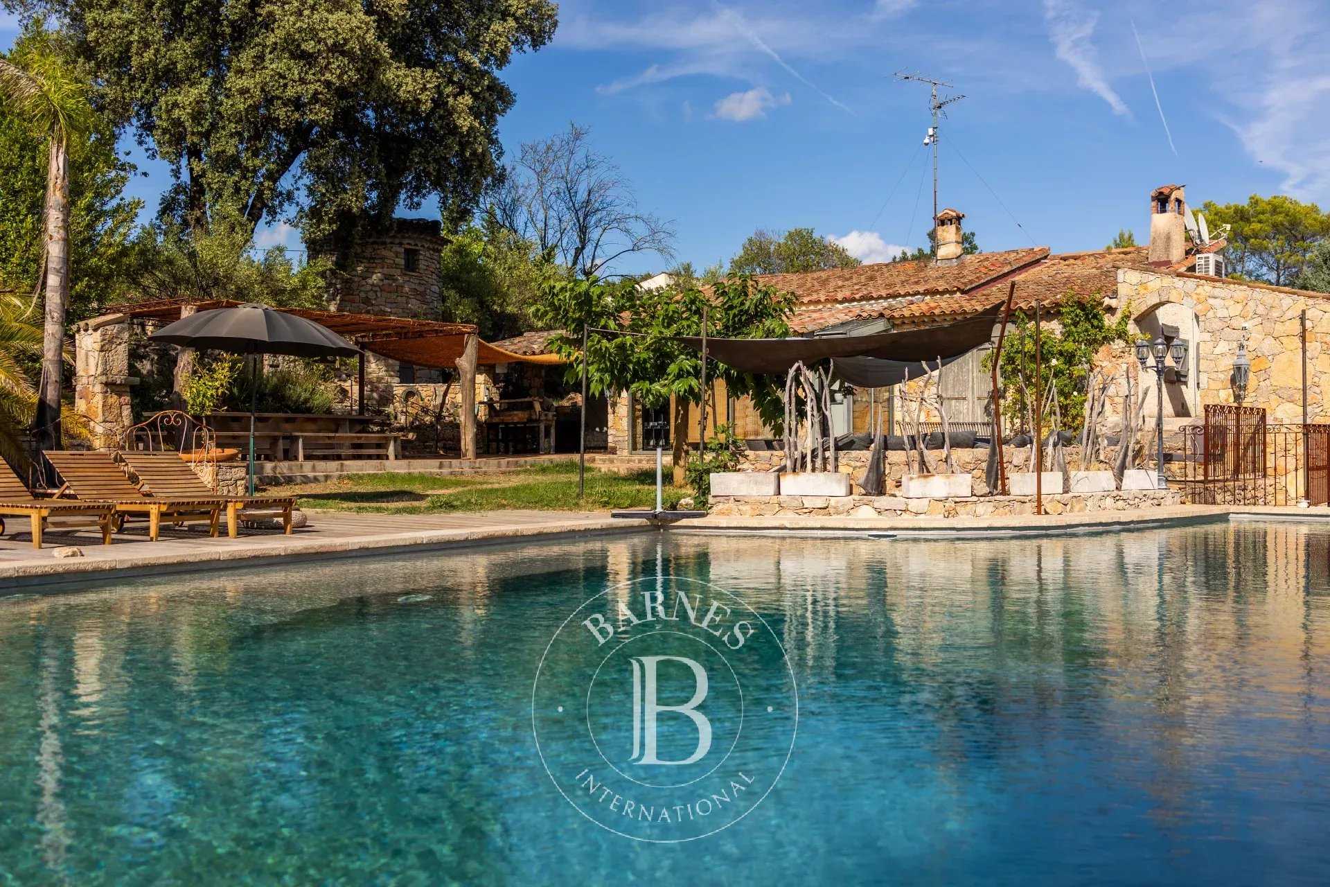 Entrecasteaux  - Property 13 Bedrooms