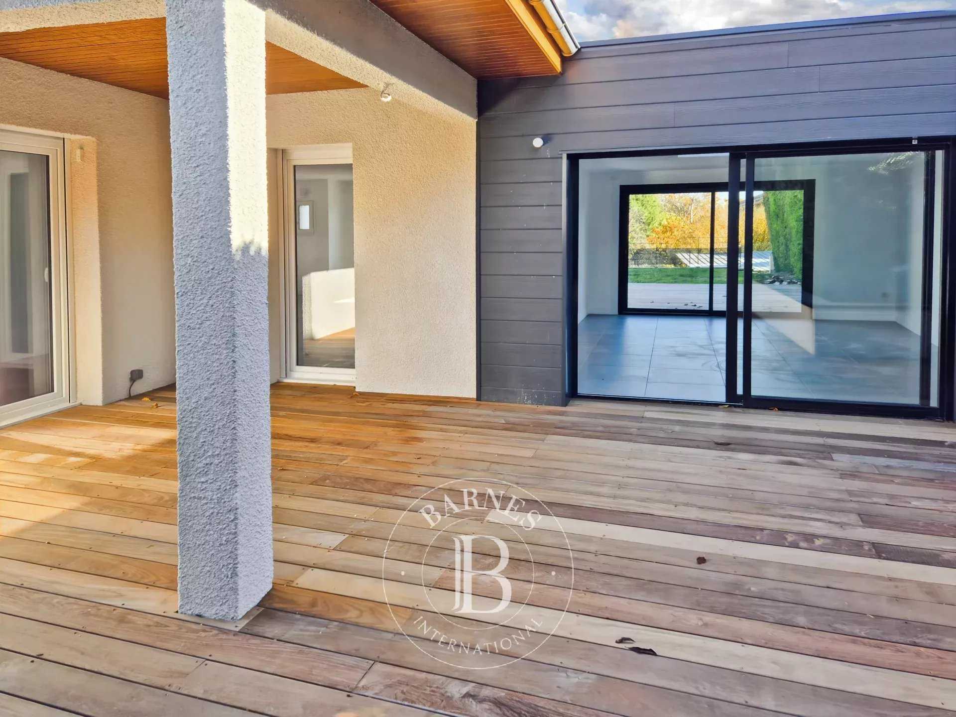 Beaumont  - Maison 7 Pi&egrave;ces 5 Chambres