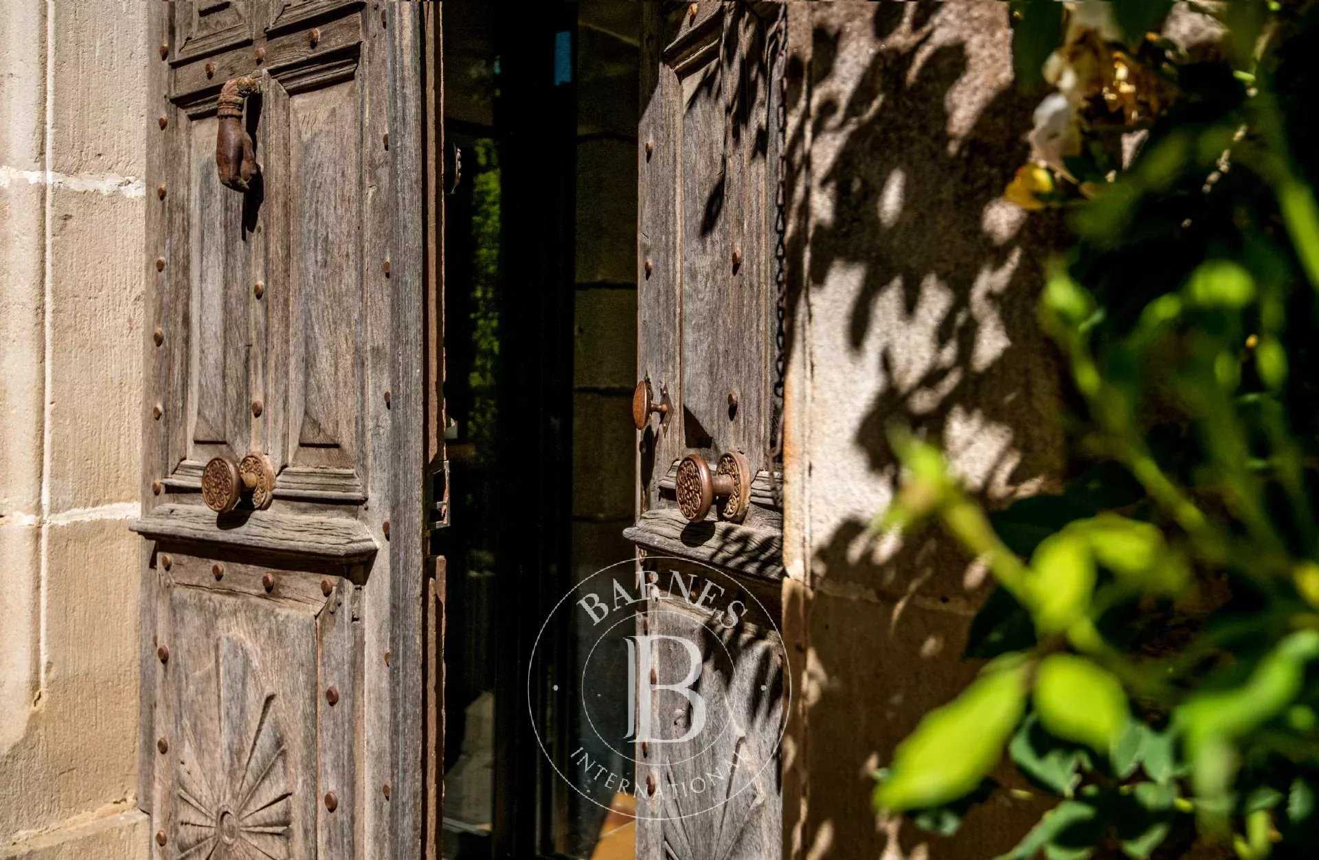 Ségur  - Propriété 8 Pièces 6 Chambres