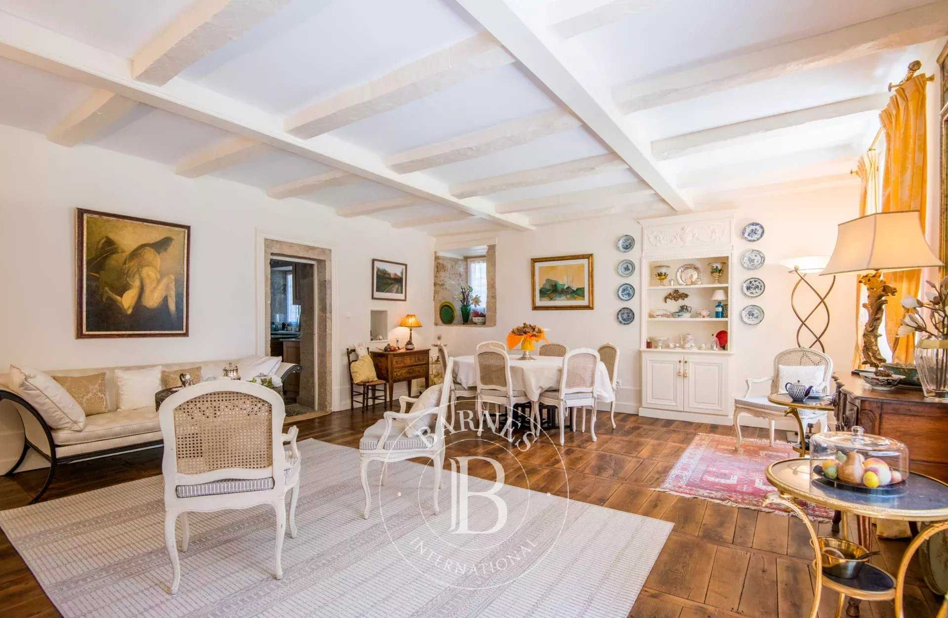 Figeac  - Propriété 10 Pièces 3 Chambres