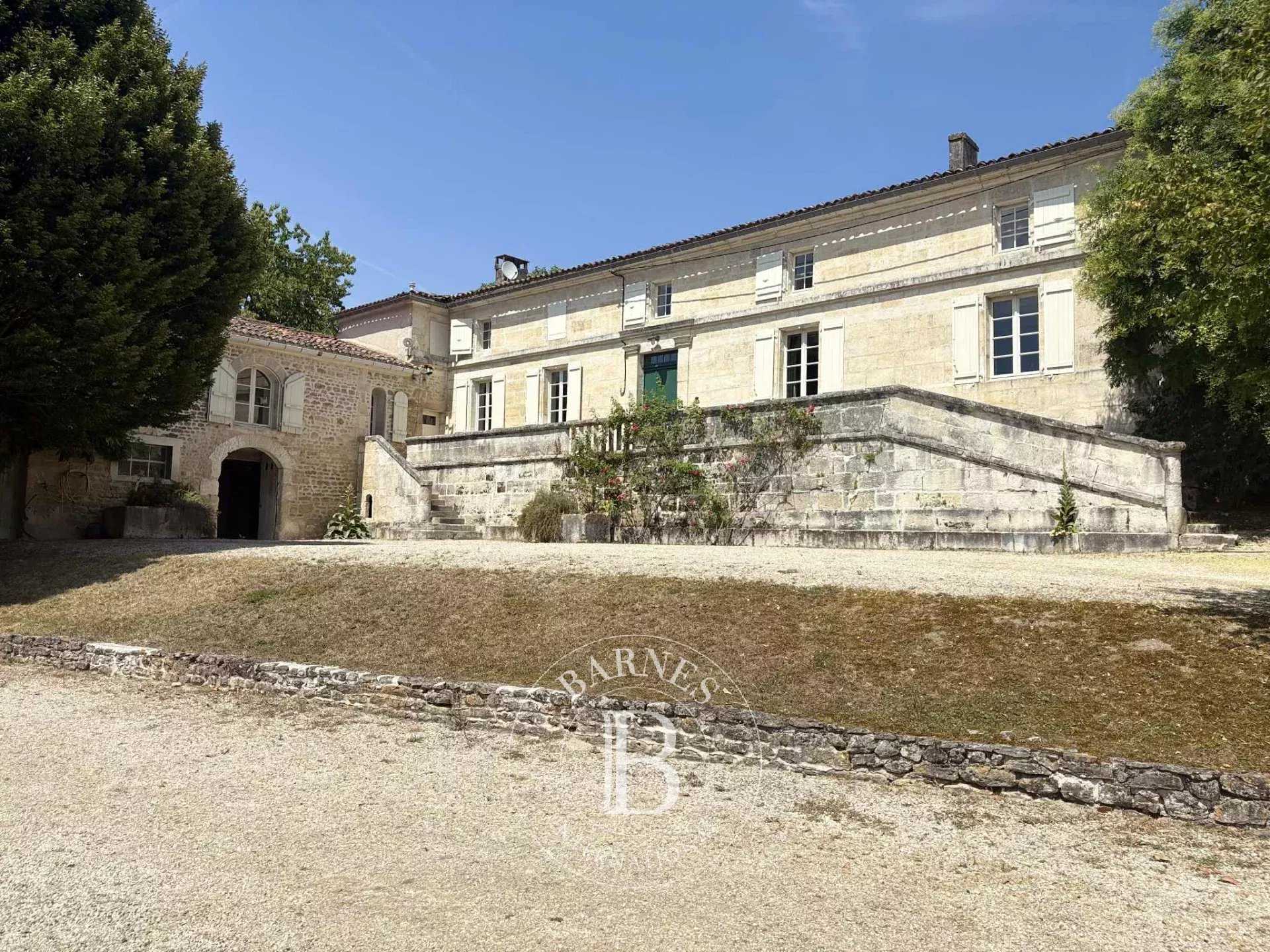 Moulidars  - Propriété 11 Pi&egrave;ces