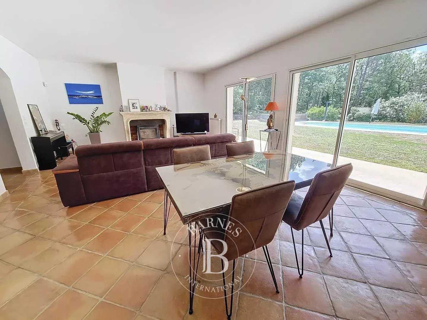 Fayence  - Maison 6 Pi&egrave;ces 4 Chambres