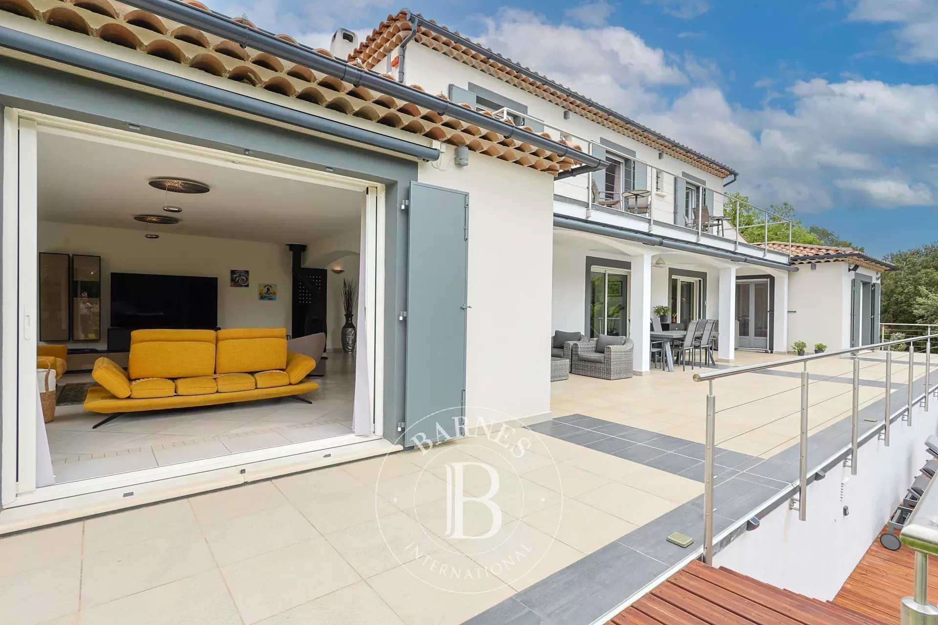 Saint-Maximin-la-Sainte-Baume  - Villa 7 Pièces 4 Chambres