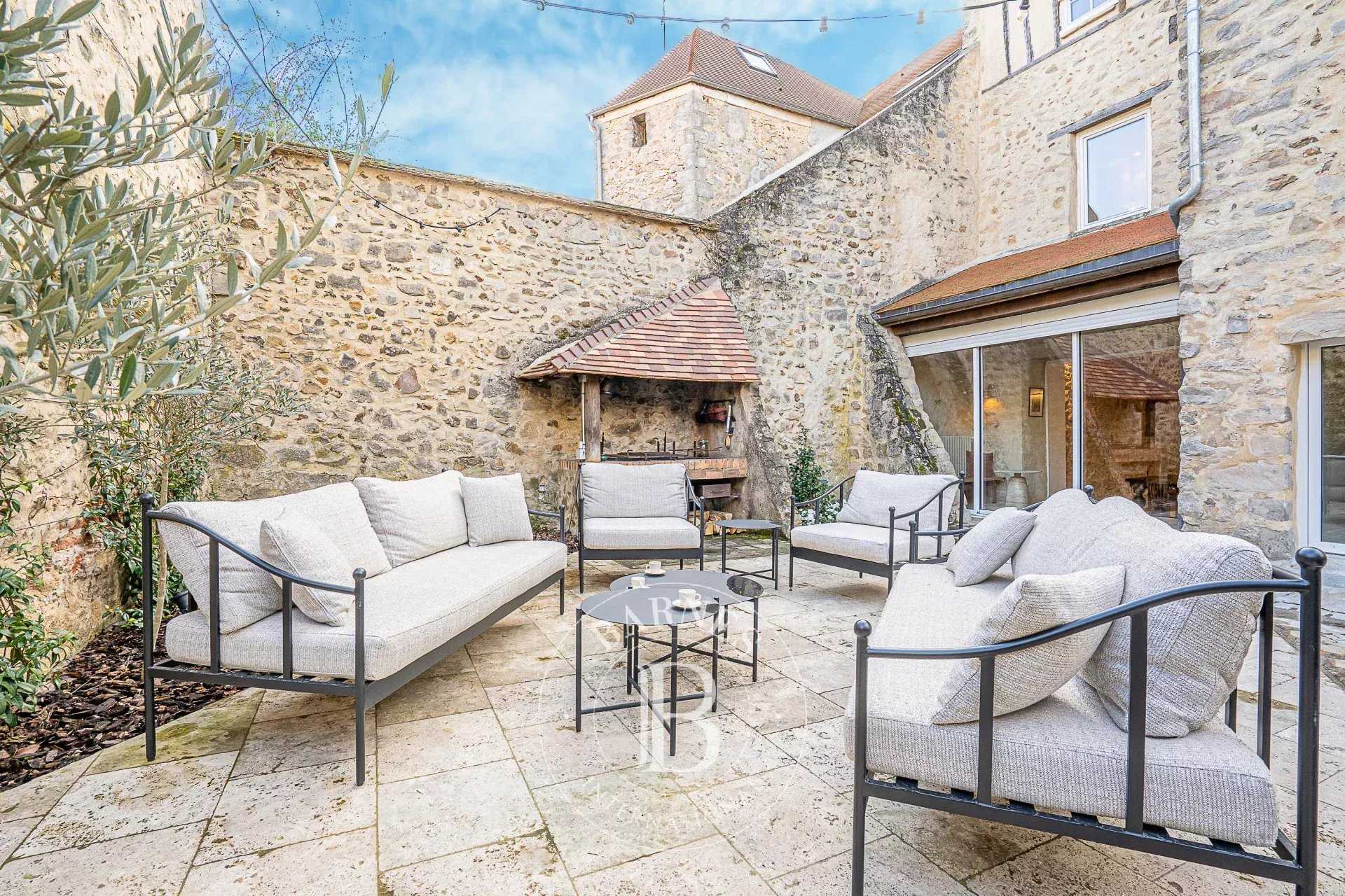 Rochefort-en-Yvelines  - Maison 8 Pi&egrave;ces 5 Chambres