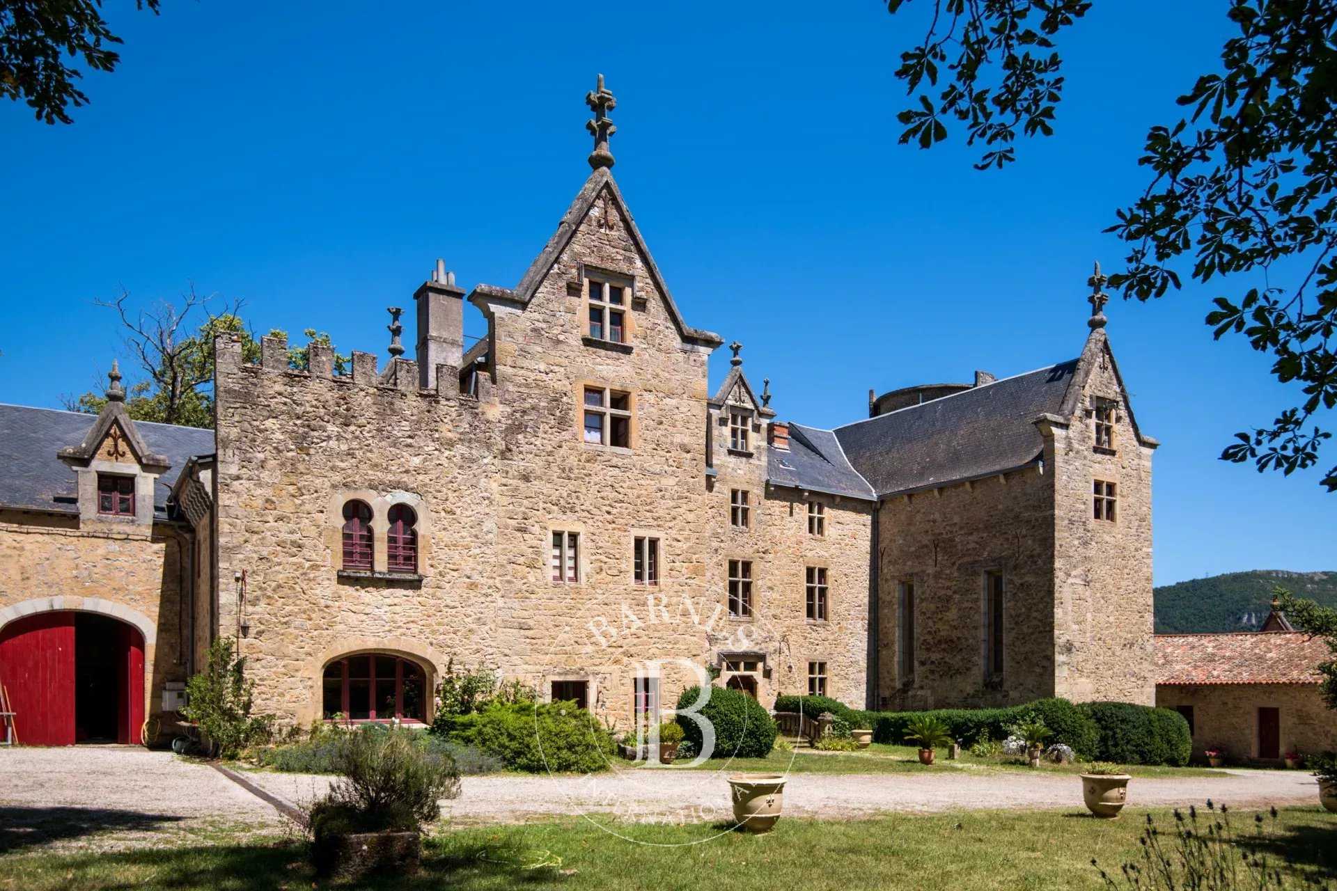 Millau  - Castle 11 Bedrooms