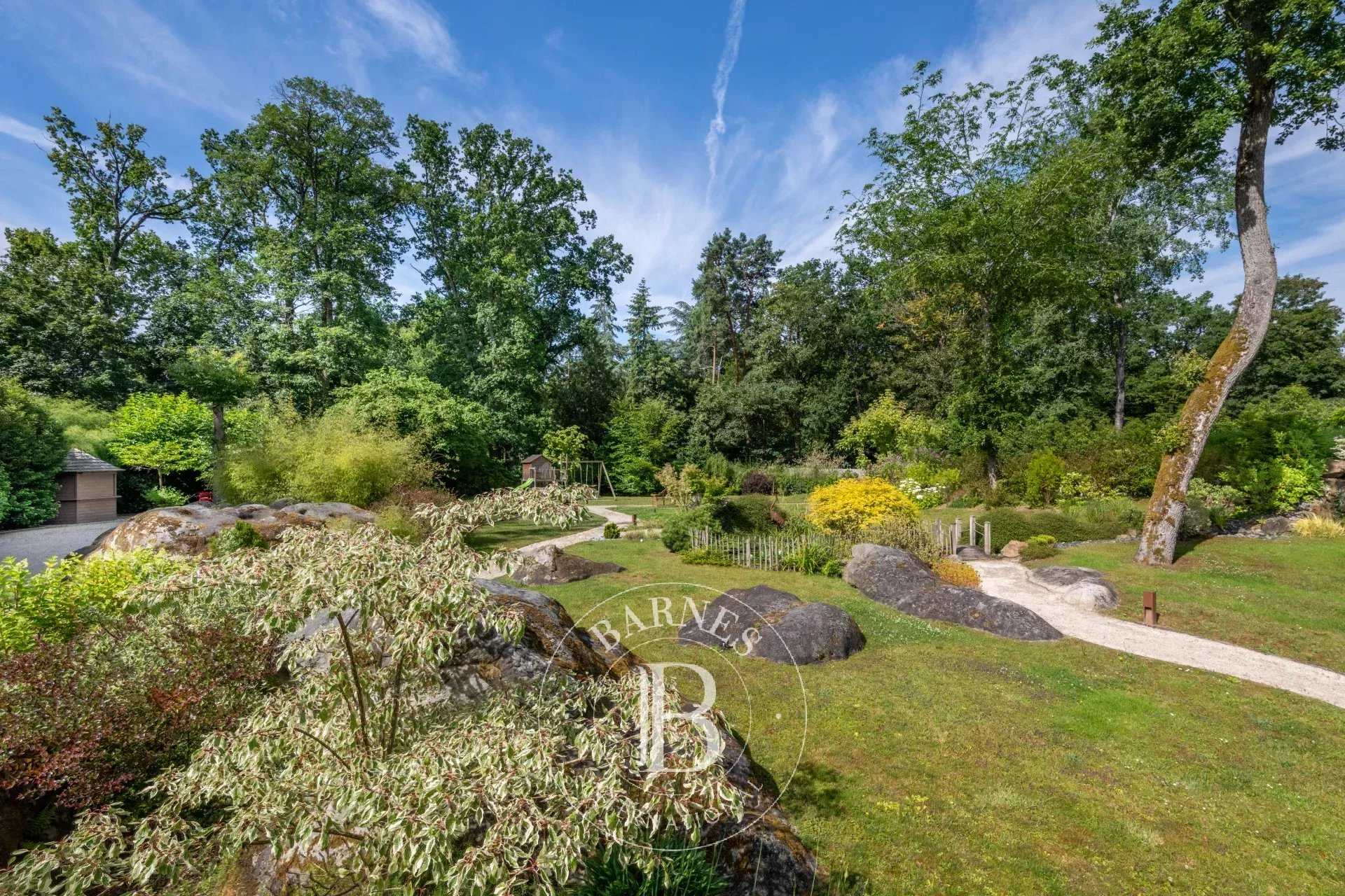 Barbizon  - Propriété 15 Pi&egrave;ces 8 Chambres