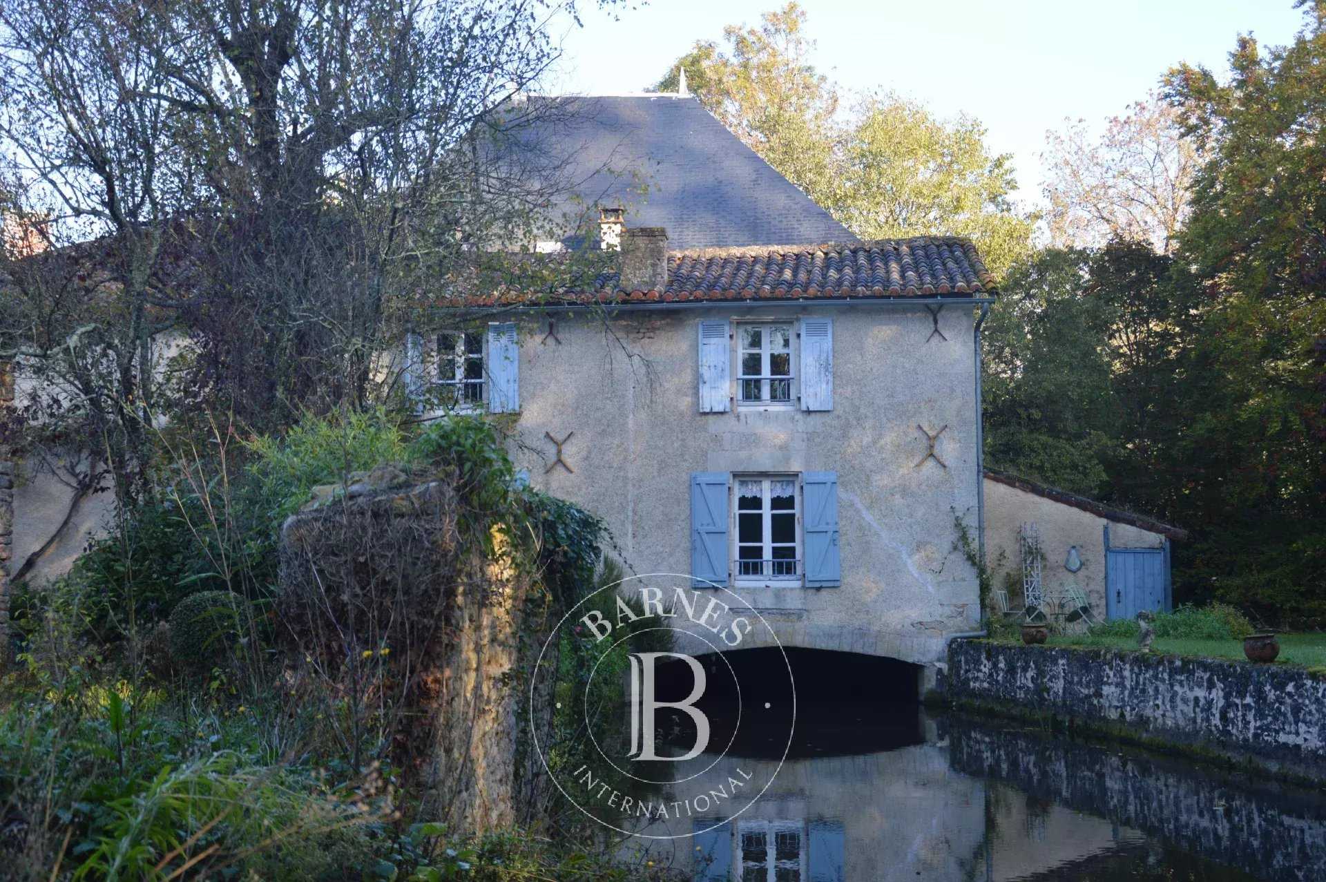 Poitiers  - House 5 Bedrooms