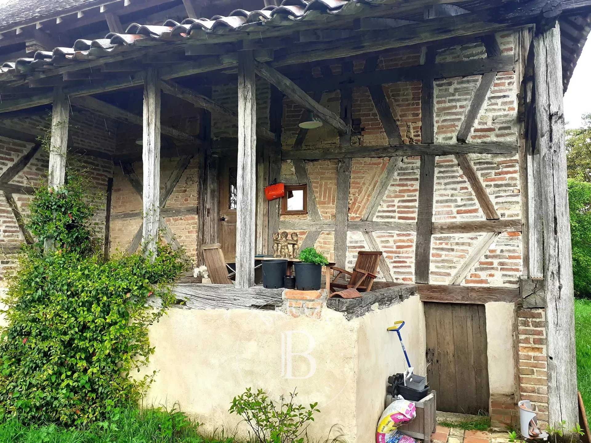 House Montpont-en-Bresse