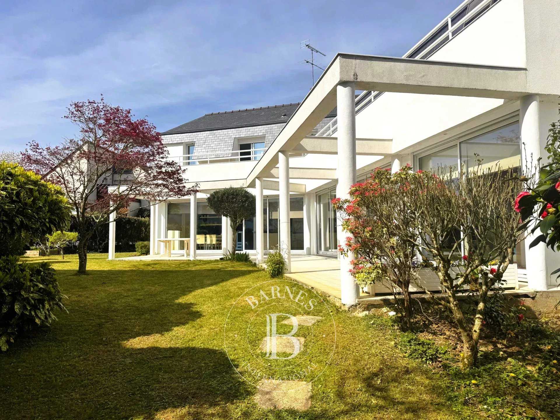 Cesson-Sévigné  - Maison 7 Pi&egrave;ces 5 Chambres