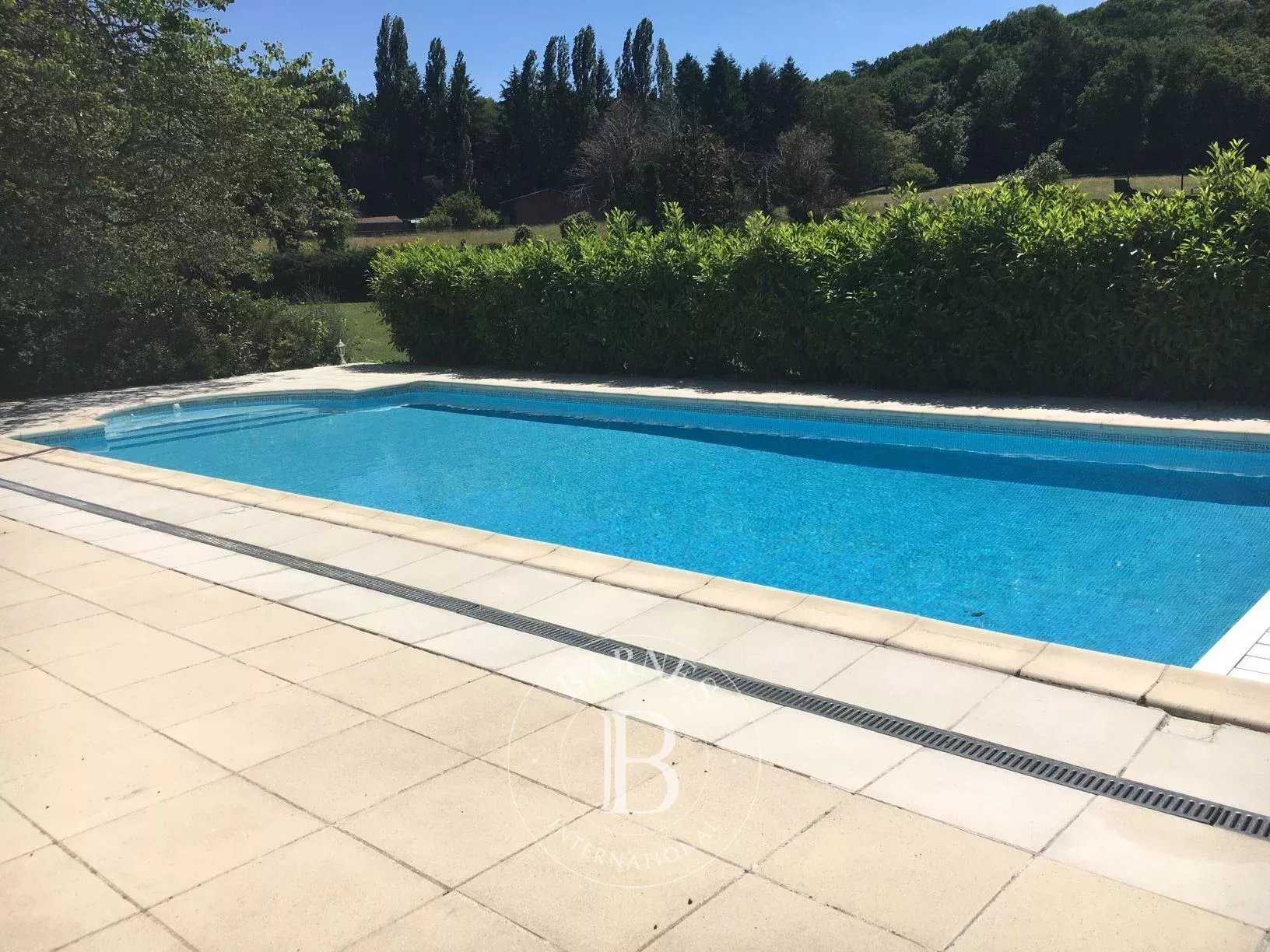 Auvers-Saint-Georges  - House 7 Bedrooms