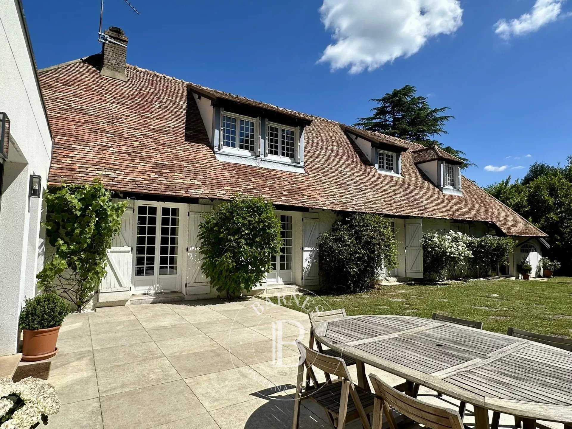 Boullay-les-Troux  - Maison 6 Pi&egrave;ces 4 Chambres