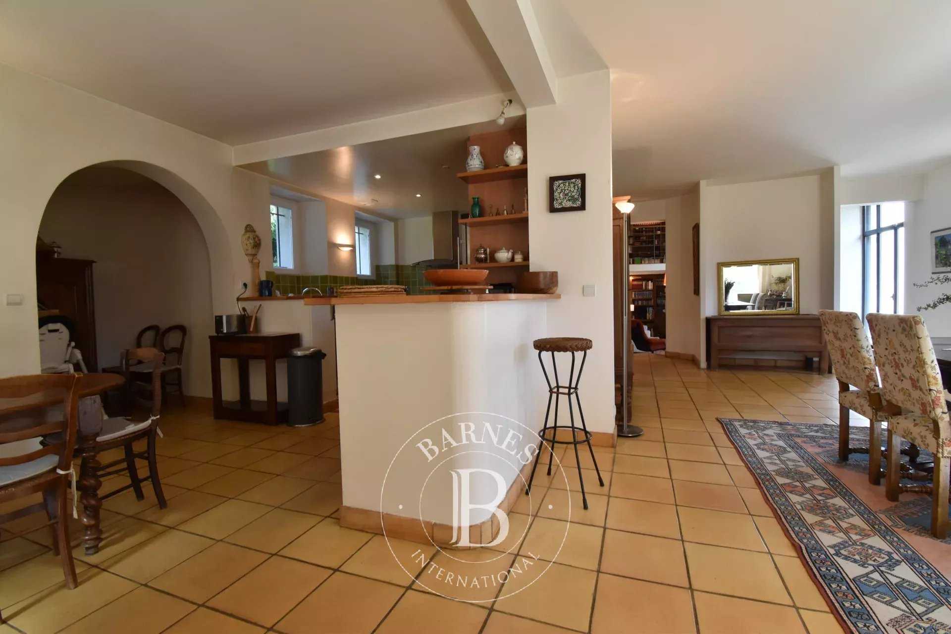 Chevreuse  - Maison 17 Pi&egrave;ces 9 Chambres