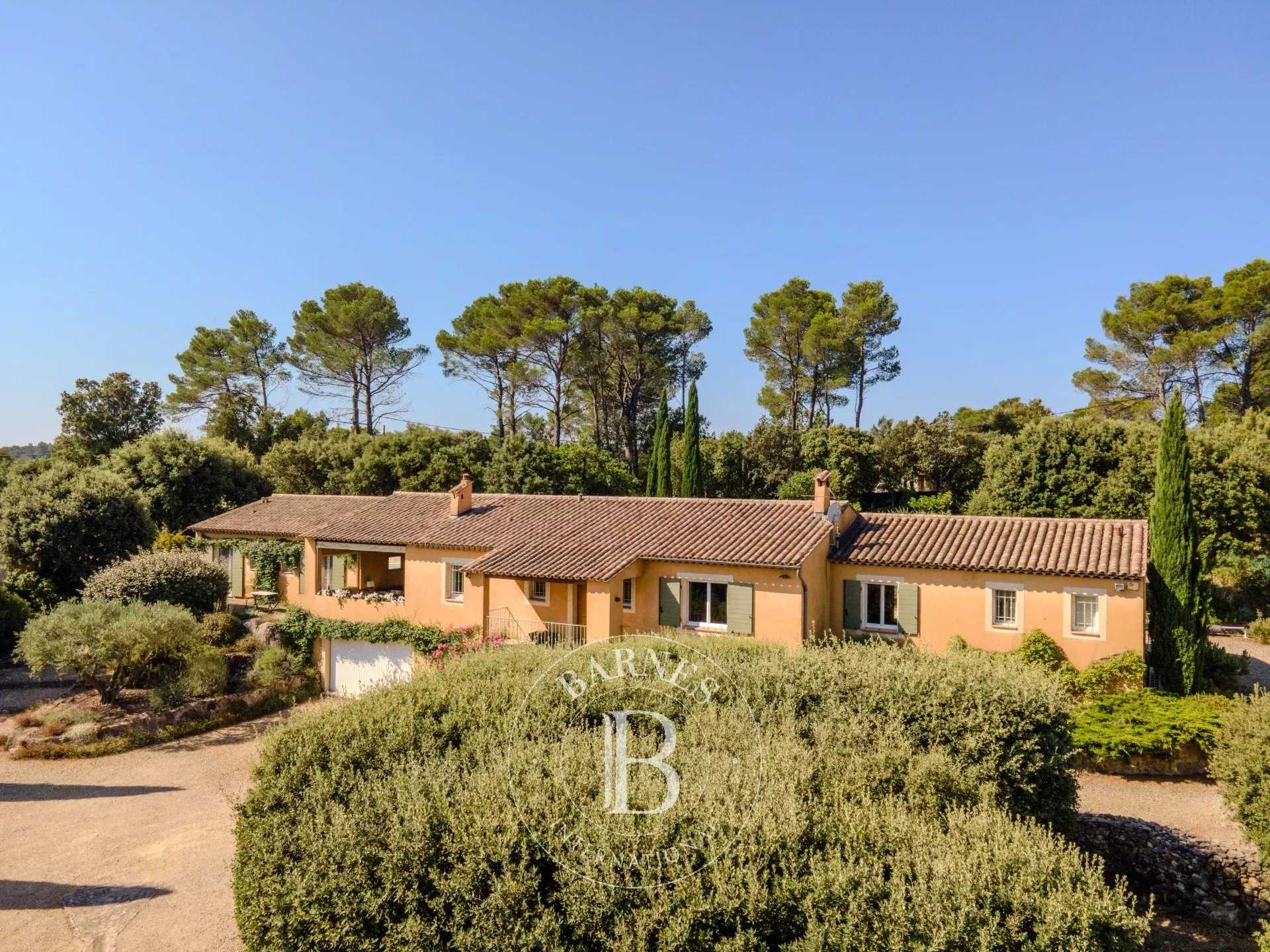 Lorgues  - Villa 7 Pi&egrave;ces 5 Chambres