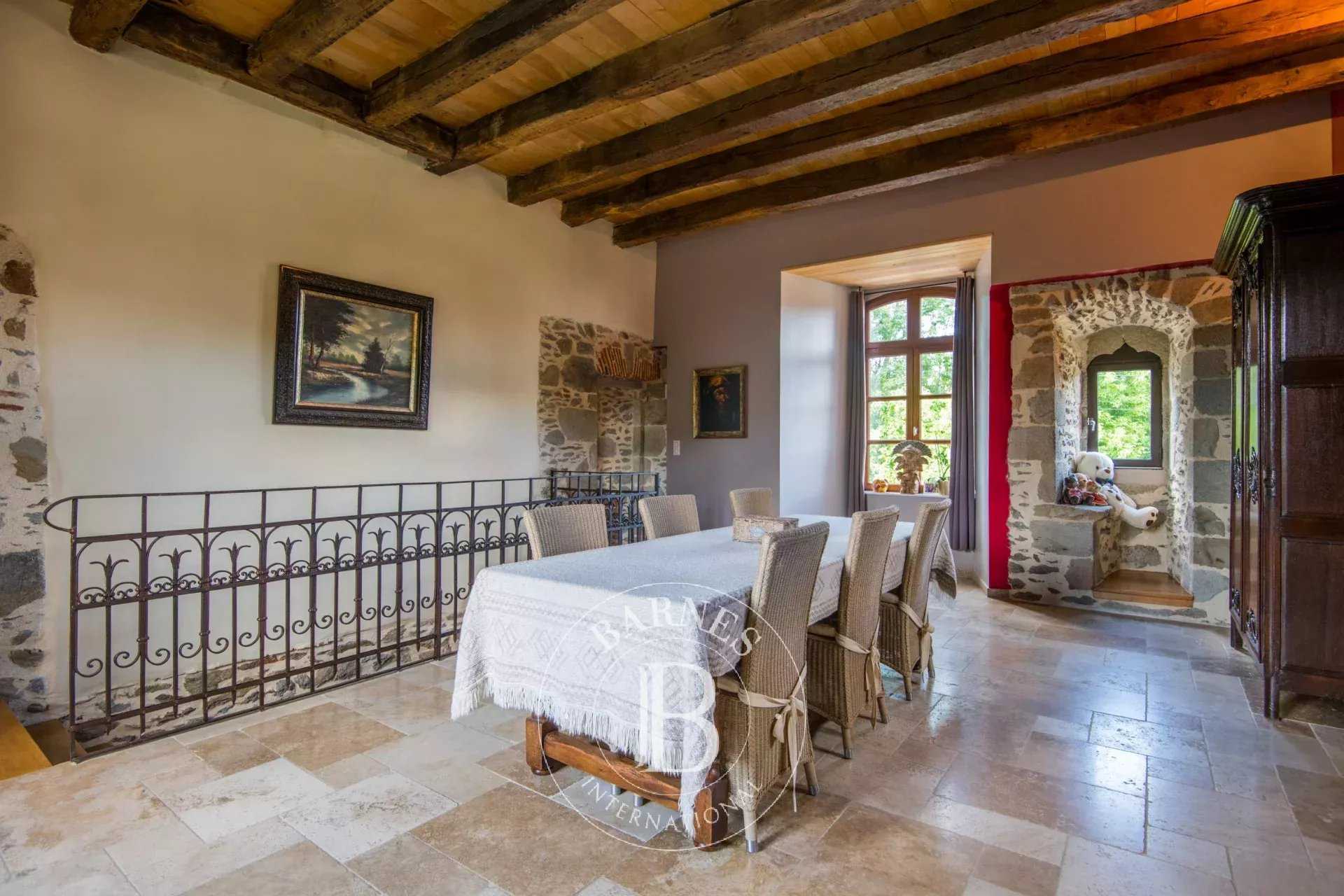 Figeac  - Château 11 Pi&egrave;ces 7 Chambres