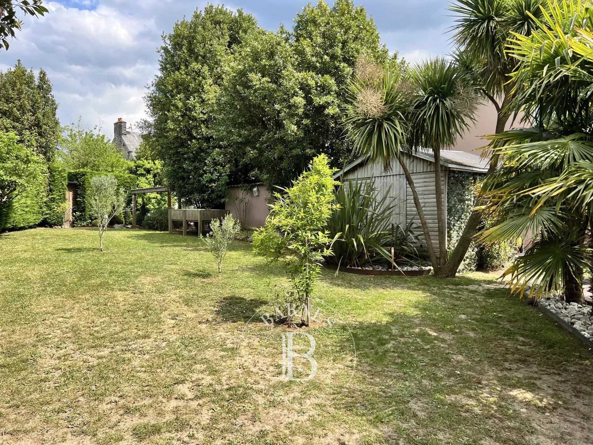 Granville  - House 5 Bedrooms