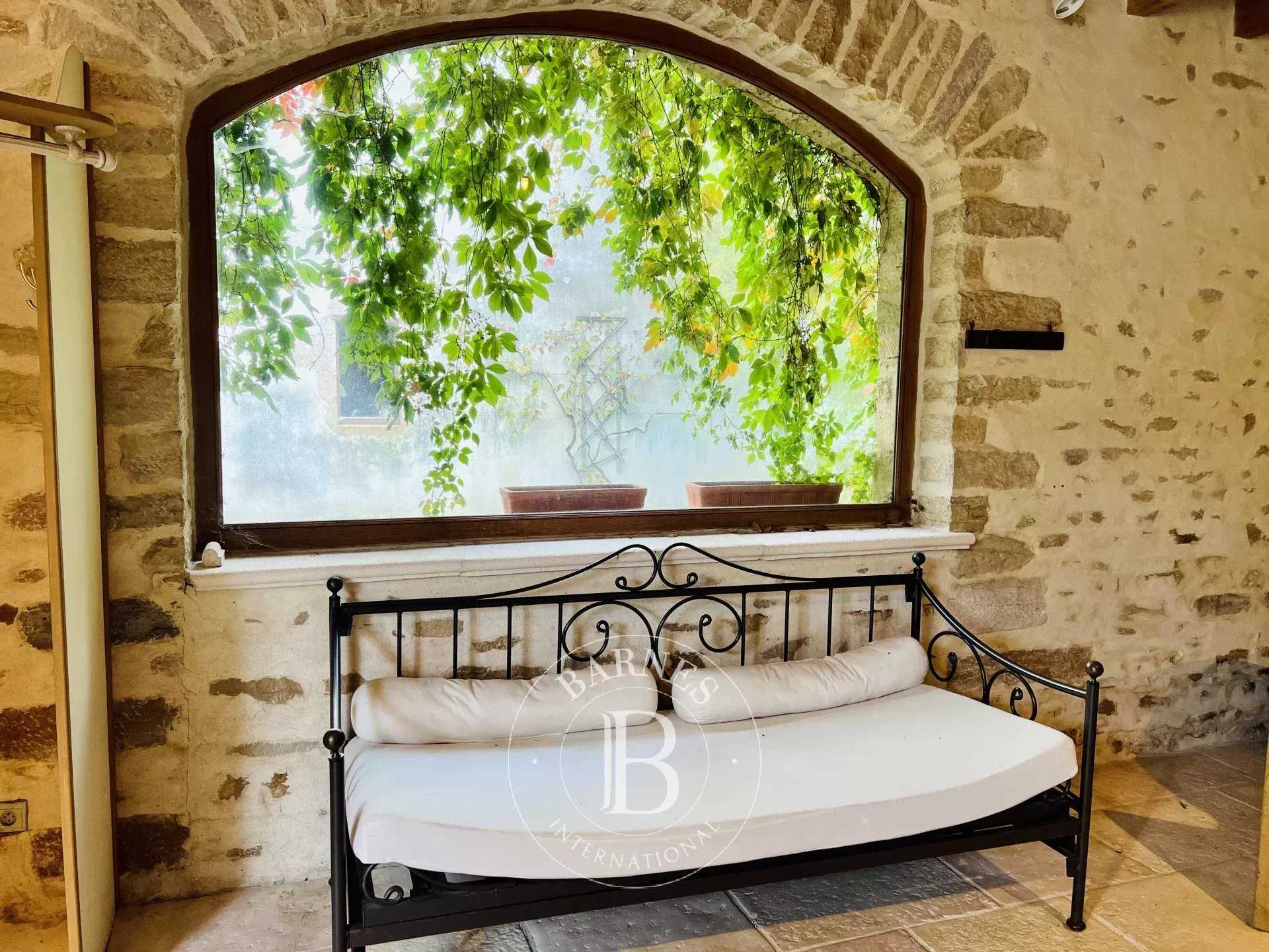 Beaune  - House 6 Bedrooms