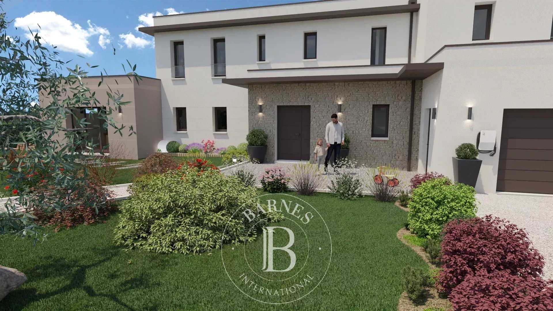 Fontainebleau  - Village house 