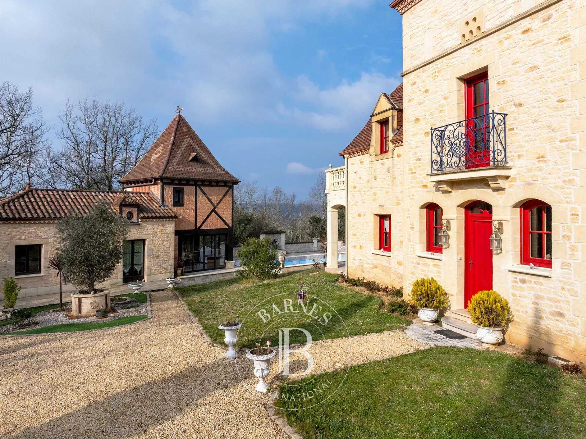 Castelnaud-la-Chapelle  - Maison 10 Pièces 7 Chambres