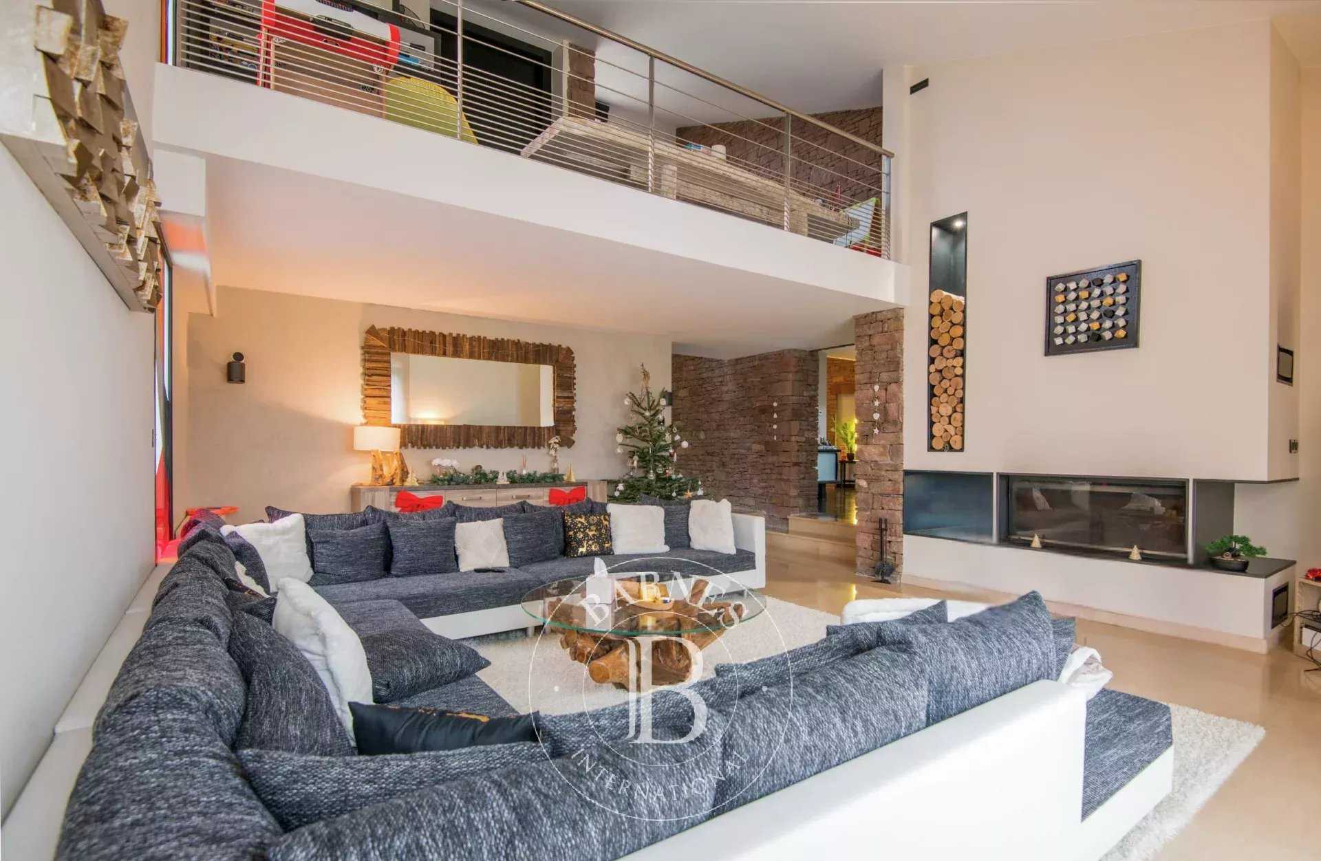 Saint-Affrique  - Villa 13 Pi&egrave;ces 6 Chambres