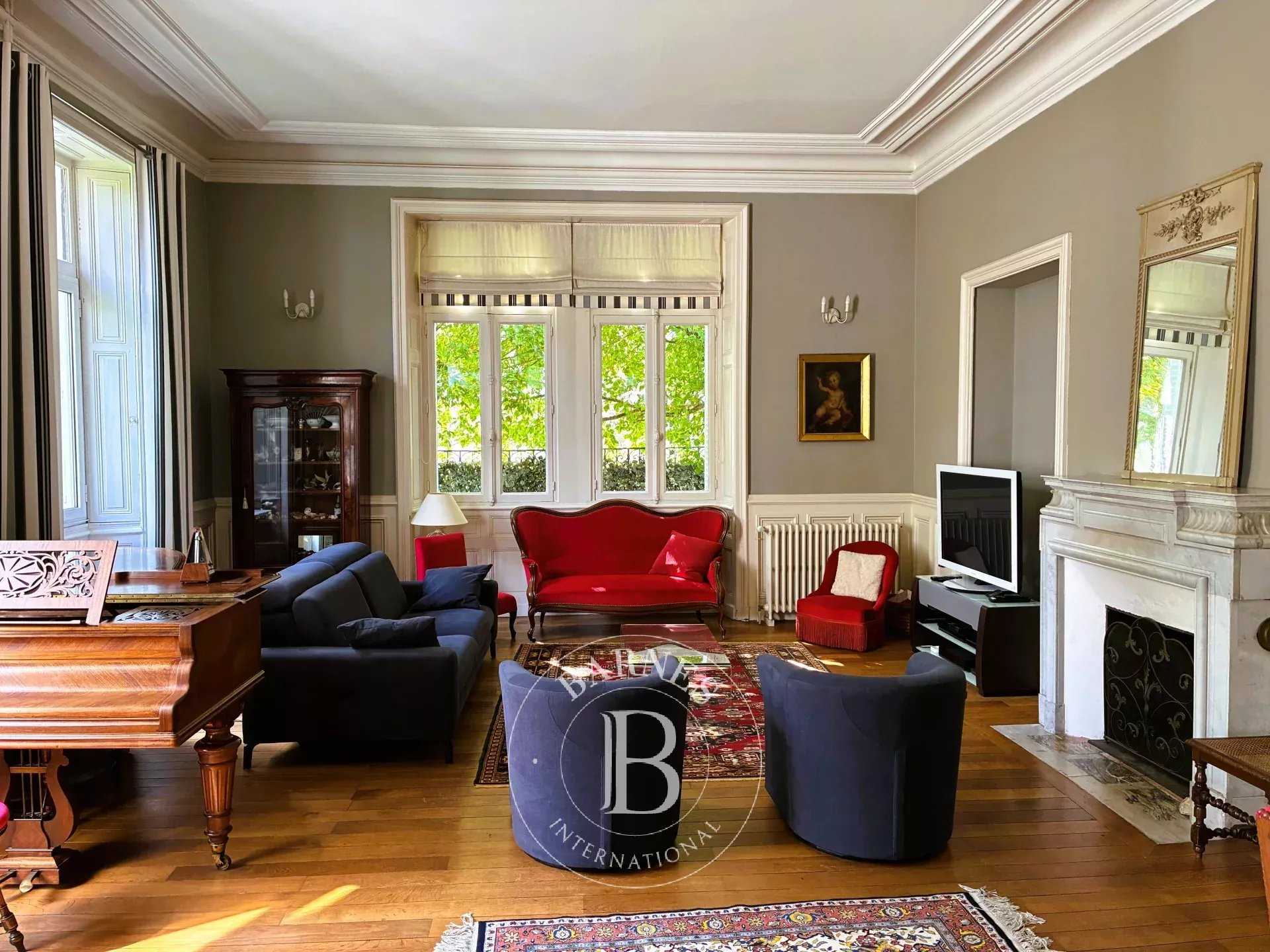 Rennes  - House 7 Bedrooms